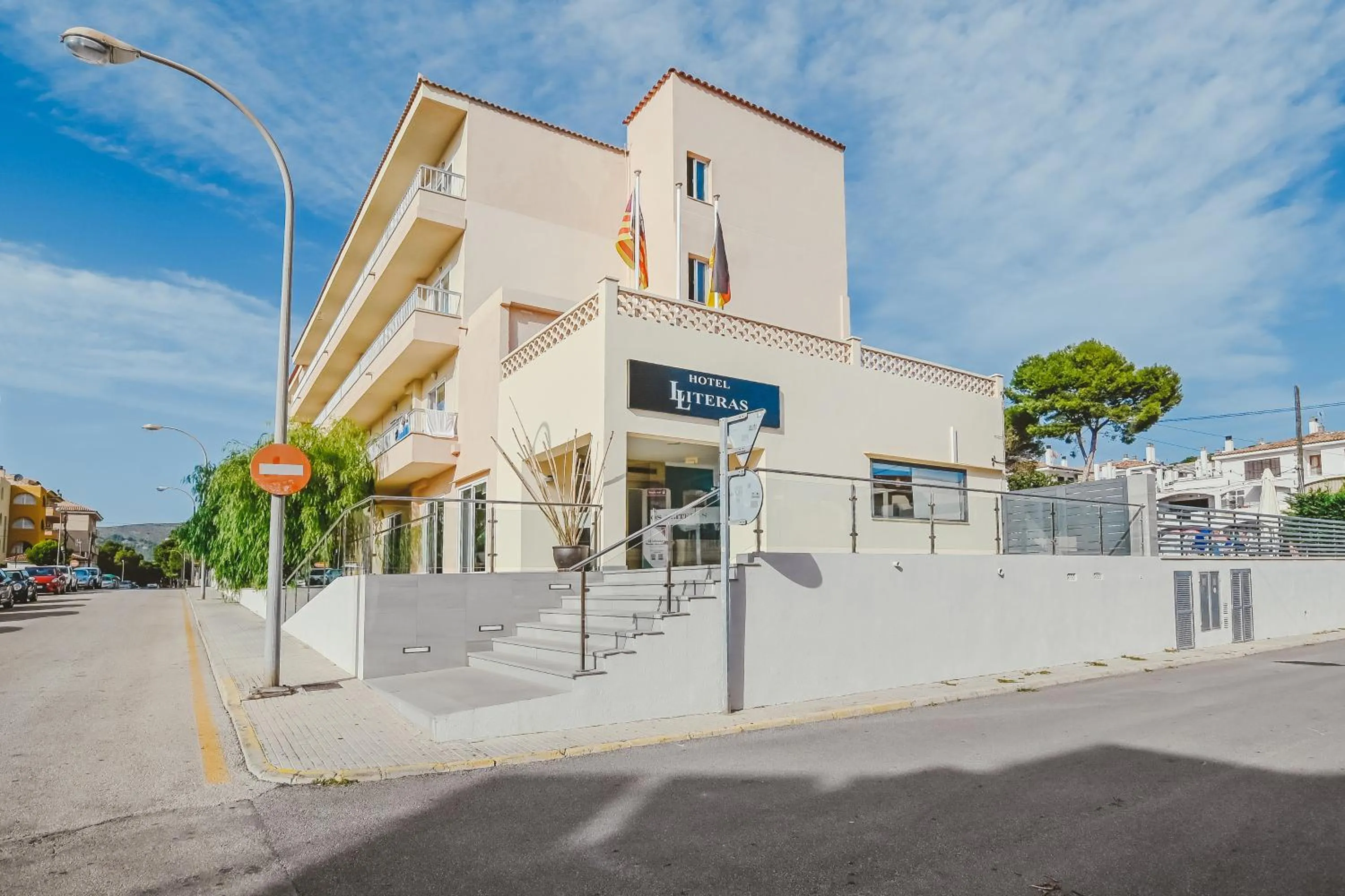 Lobby or reception in Hotel LLITERAS