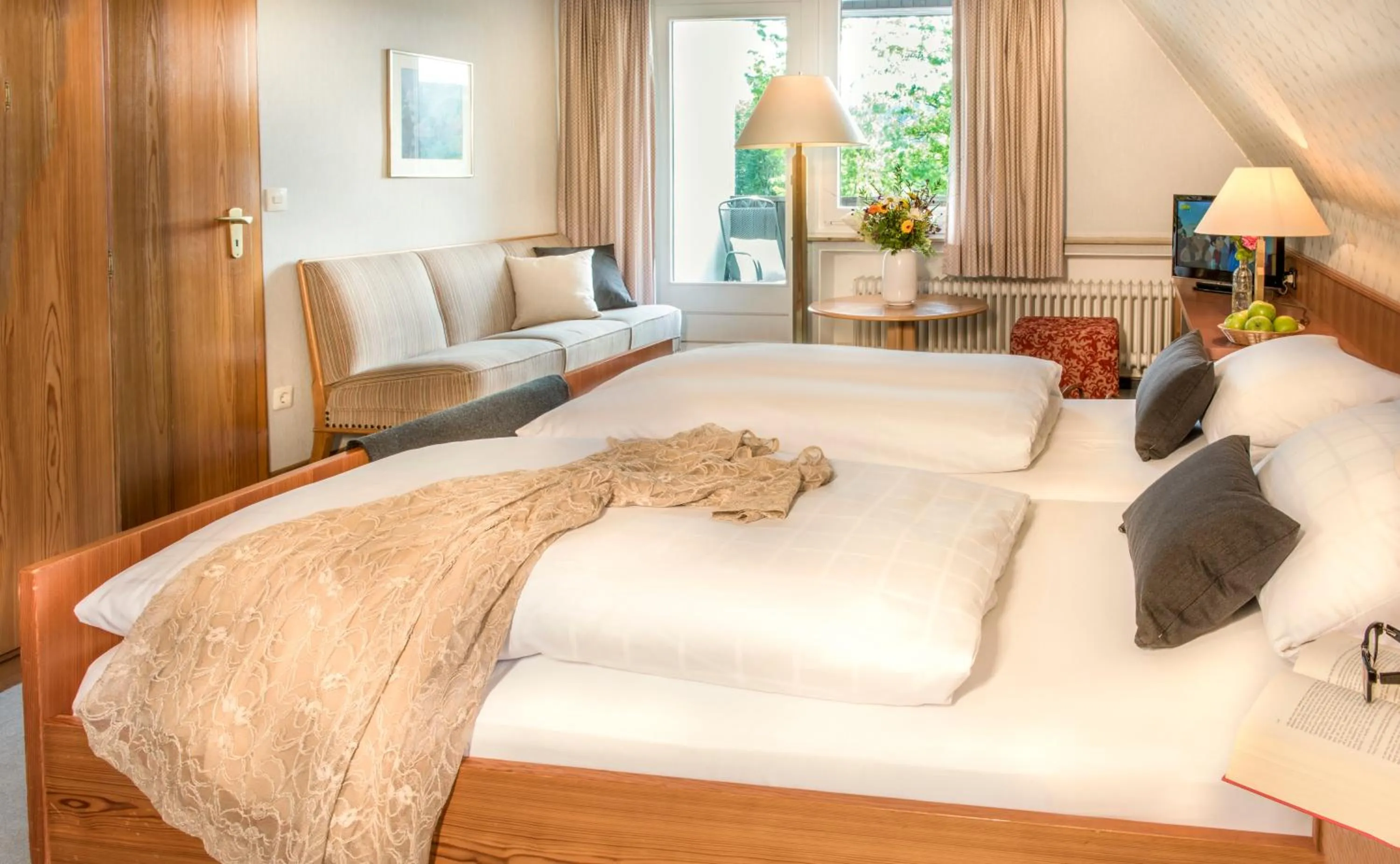 Bedroom, Bed in Berghotel Hoher Knochen - Ruhe & Natur