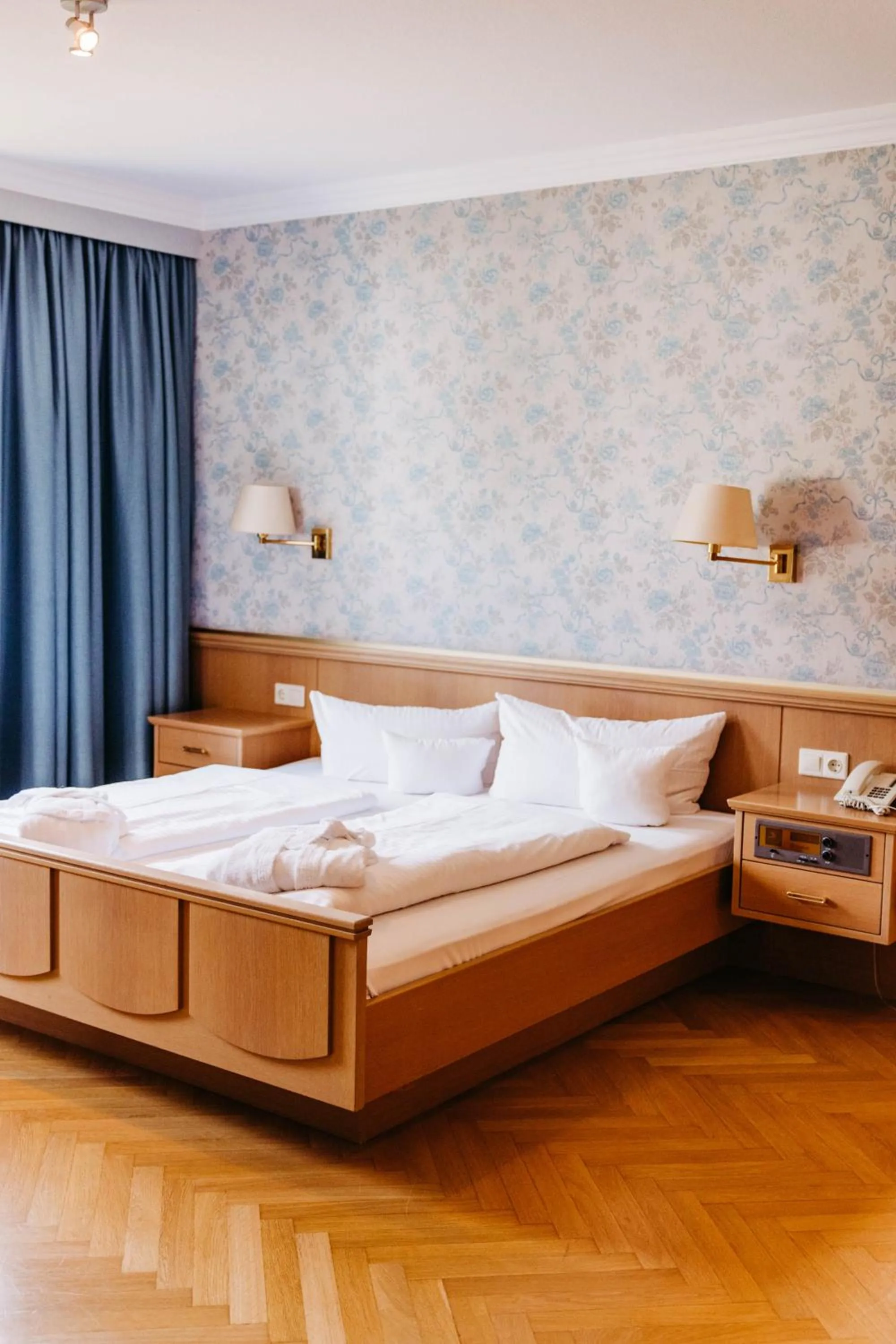 Bedroom, Bed in Berghotel Hoher Knochen - Ruhe & Natur