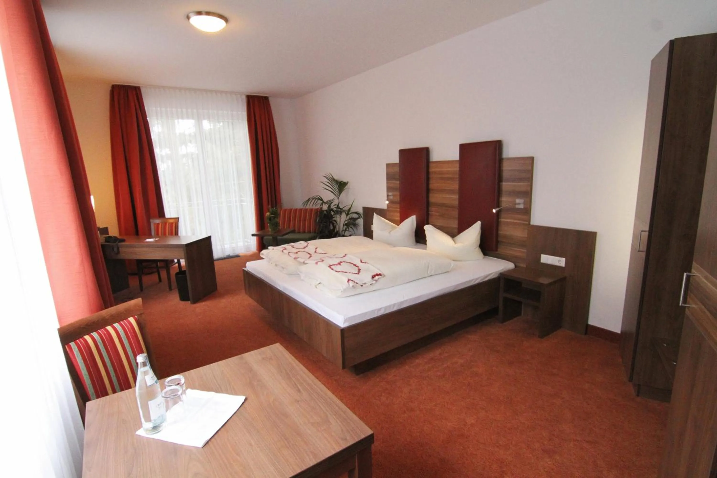 Photo of the whole room, Bed in Hotel Sonneck