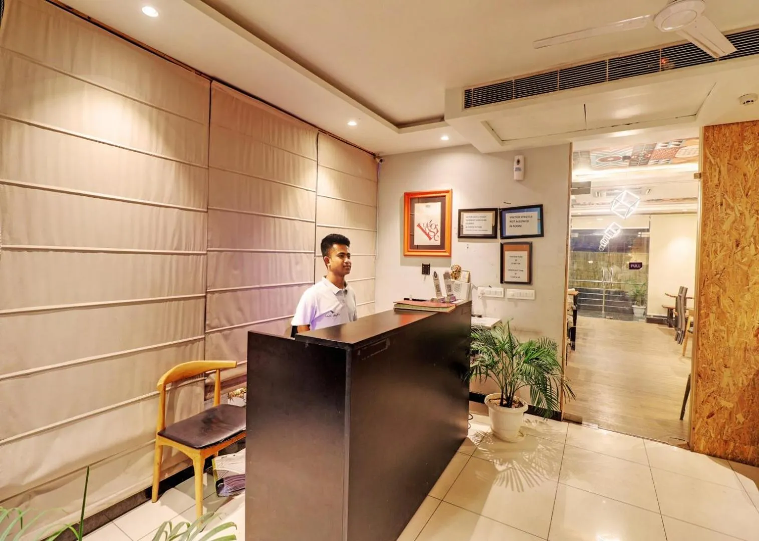 Lobby or reception in Hotel Mystic Inn