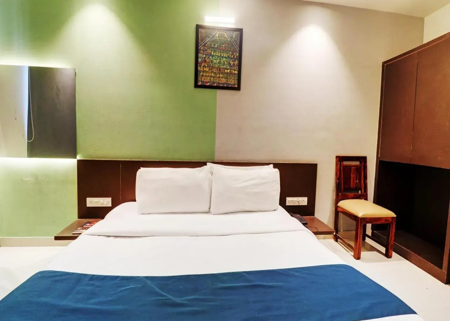 Bed in Hotel Mystic Inn Bed in Hotel Mystic Inn