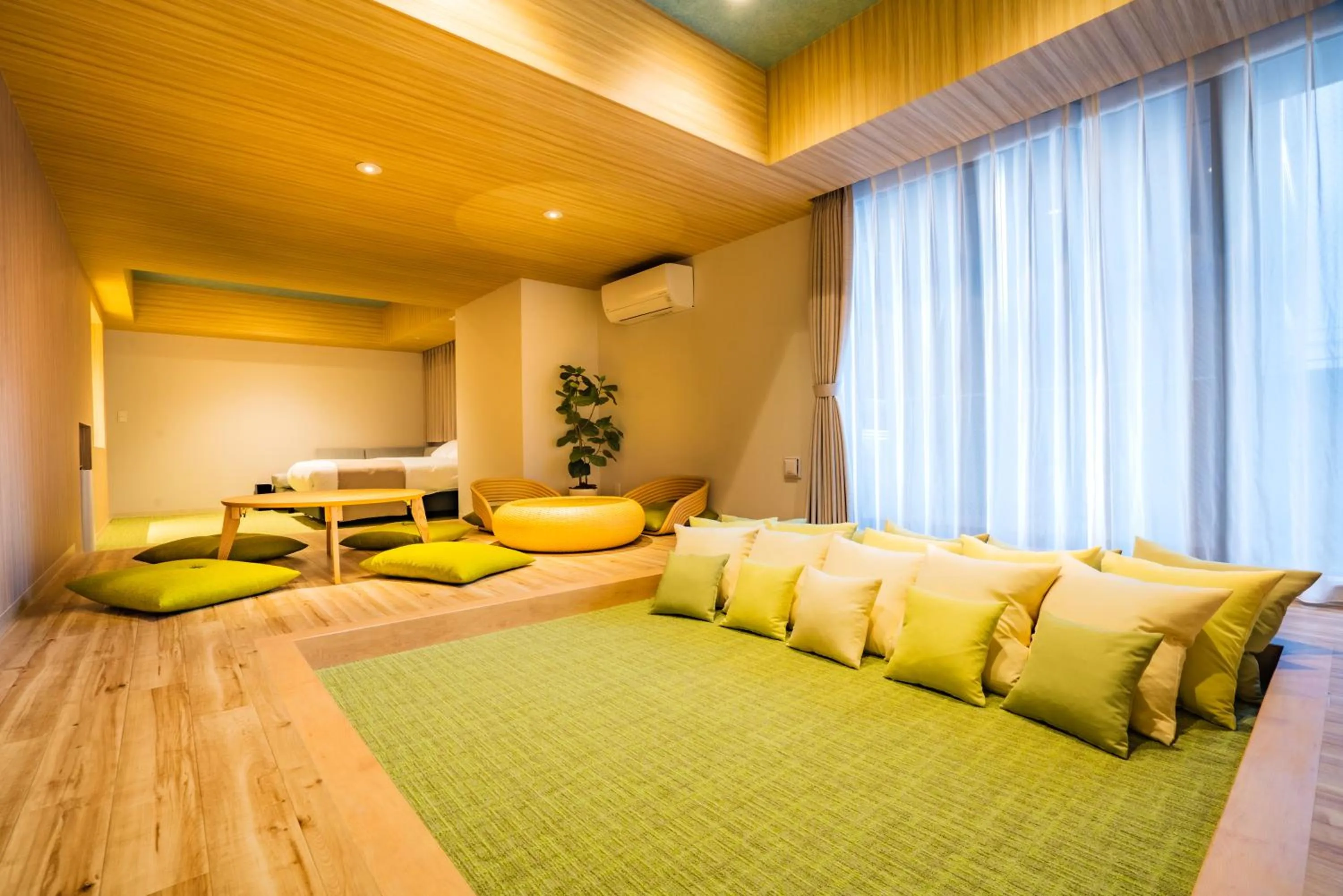 Living room, Bed in Randor Hotel Namba Osaka Suites