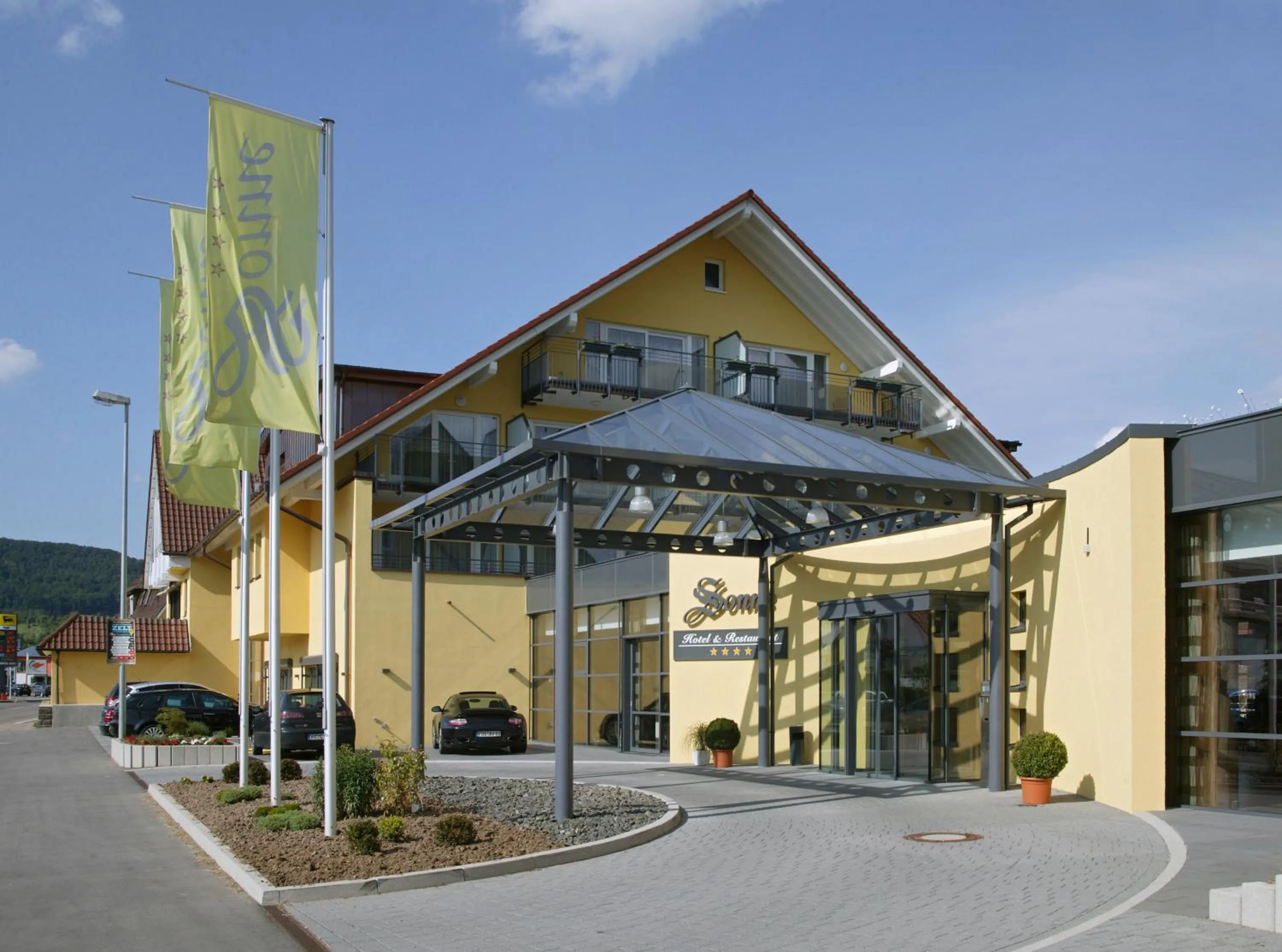 Property building in Hotel Sonne Garni