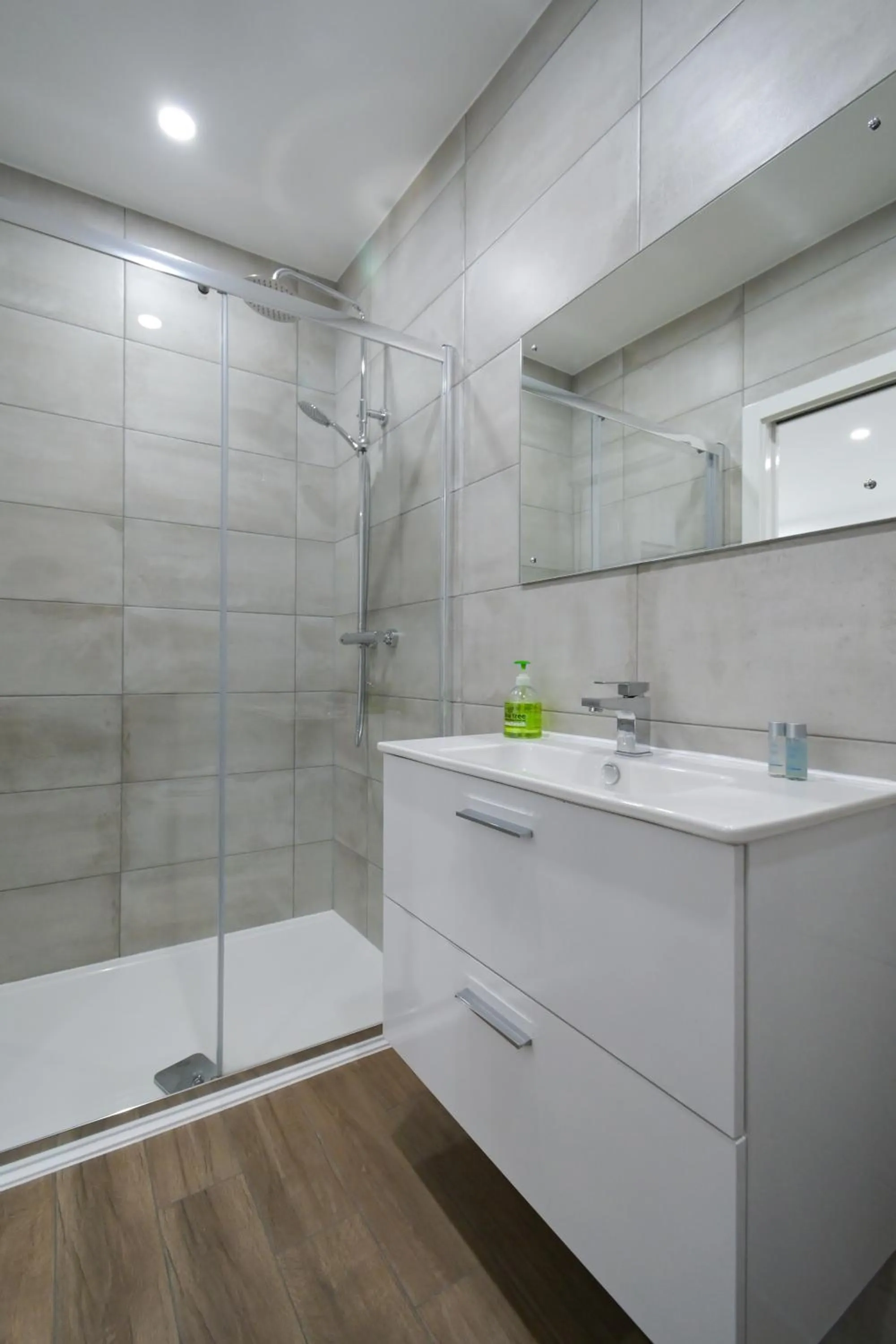 Shower in Charlotte Street Rooms by News Hotel