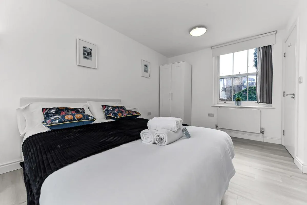 Bed in Charlotte Street Rooms by News Hotel