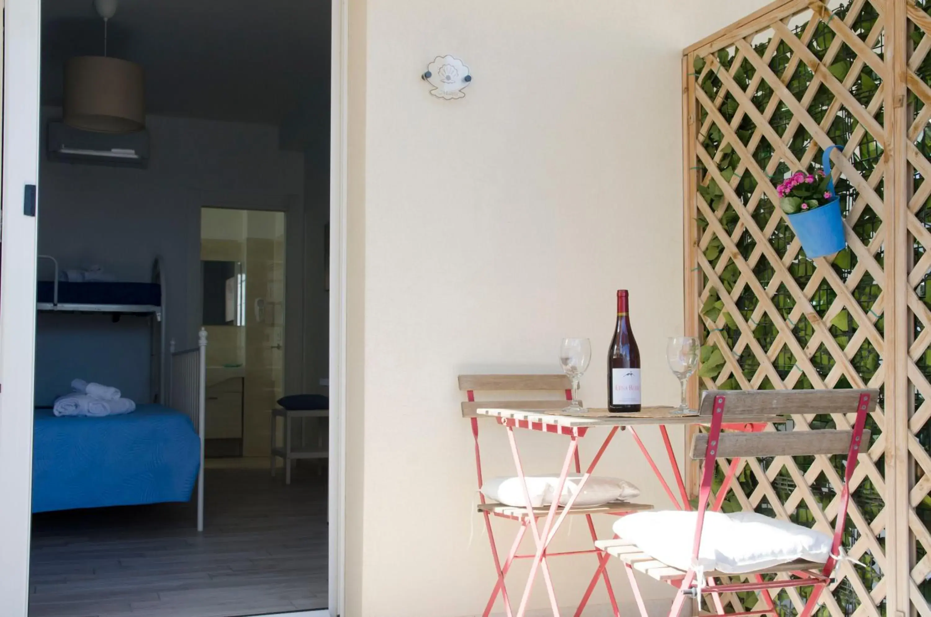 Quadruple Room with Private Bathroom in Residence La Perla Marzamemi Quadruple Room with Private Bathroom in Residence La Perla Marzamemi