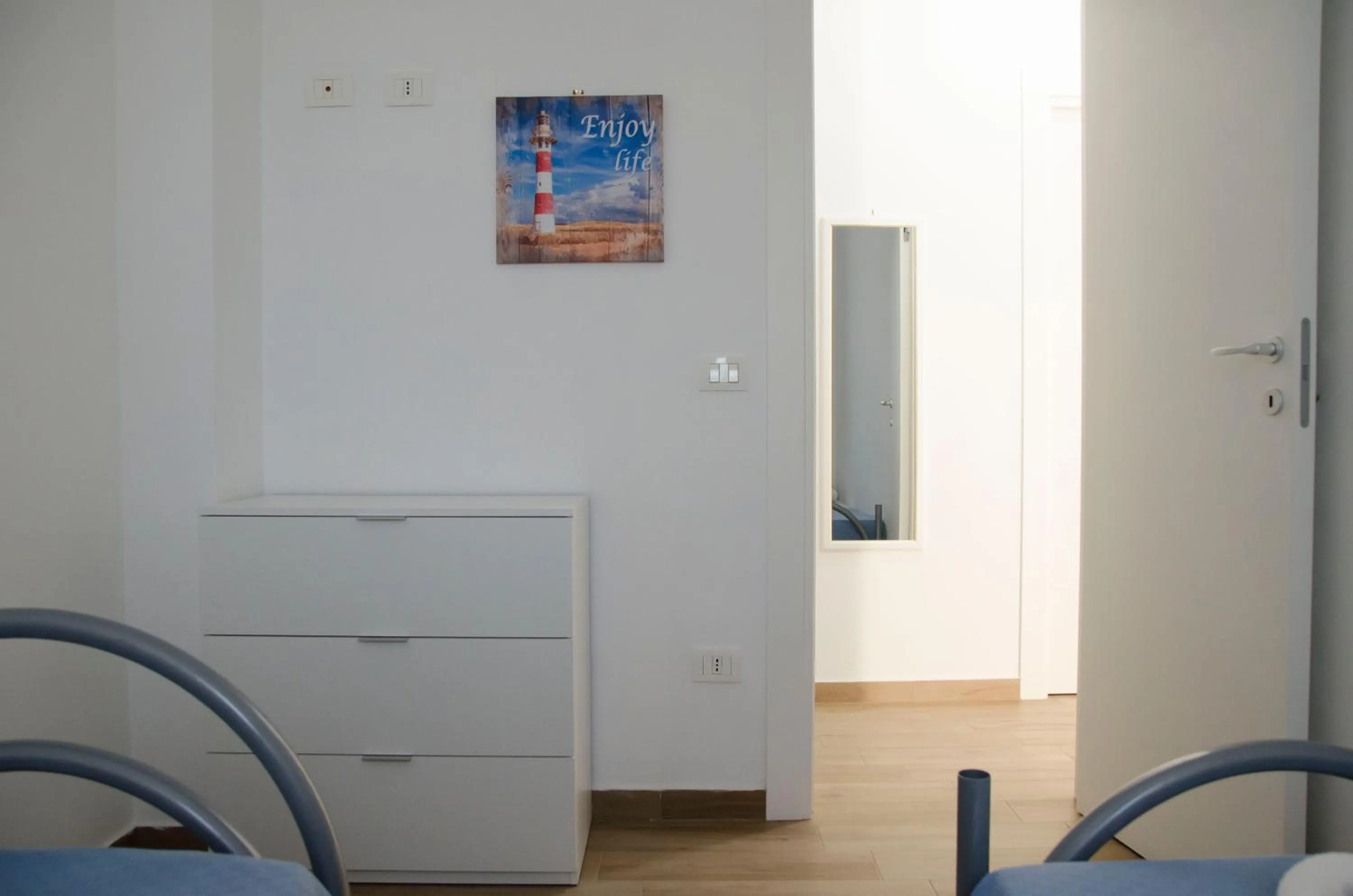 wardrobe in Residence La Perla Marzamemi