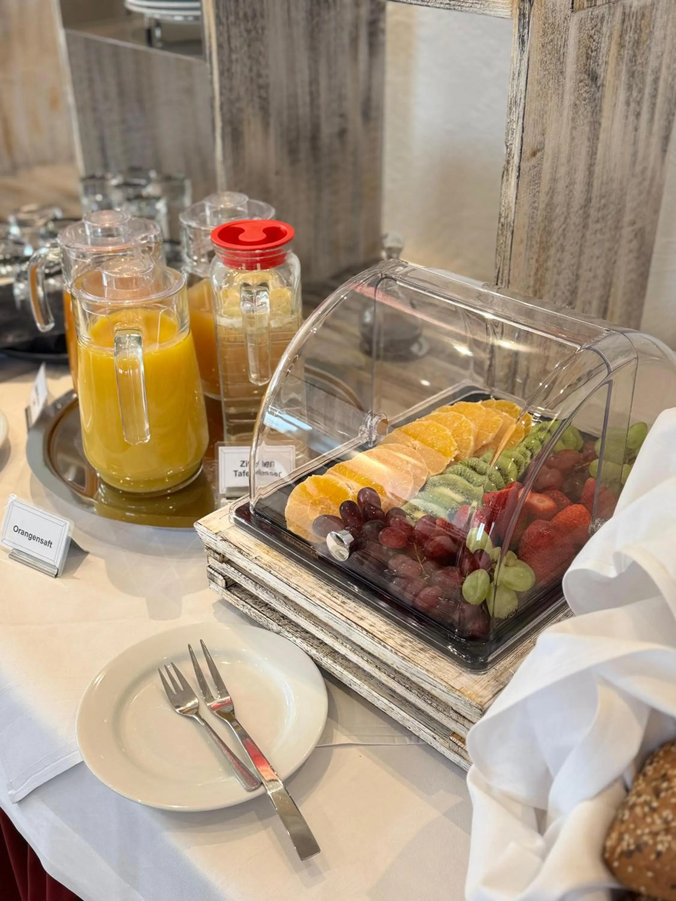 Coffee/tea facilities in B SIX Hotel