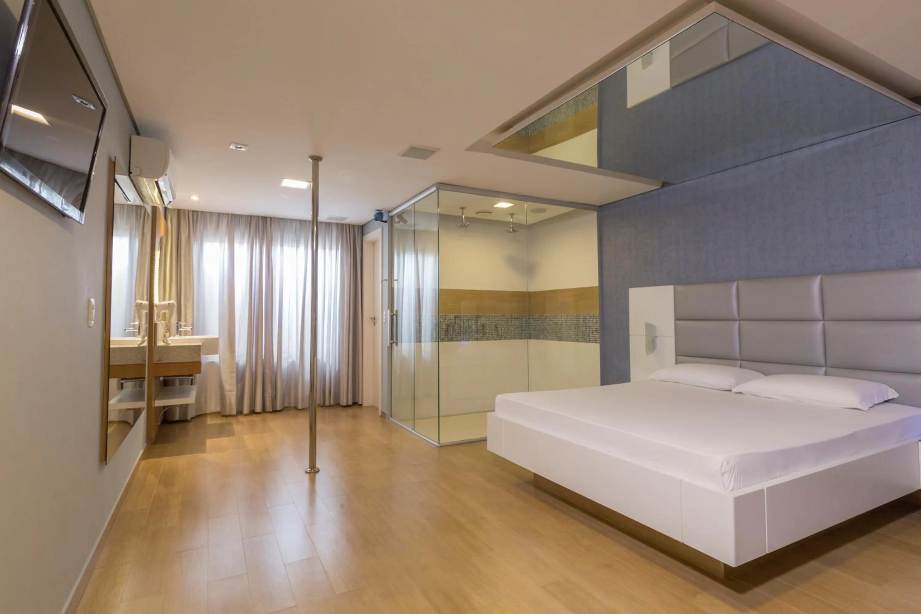 Bathroom, Bed in Poeme Motel by Drops
