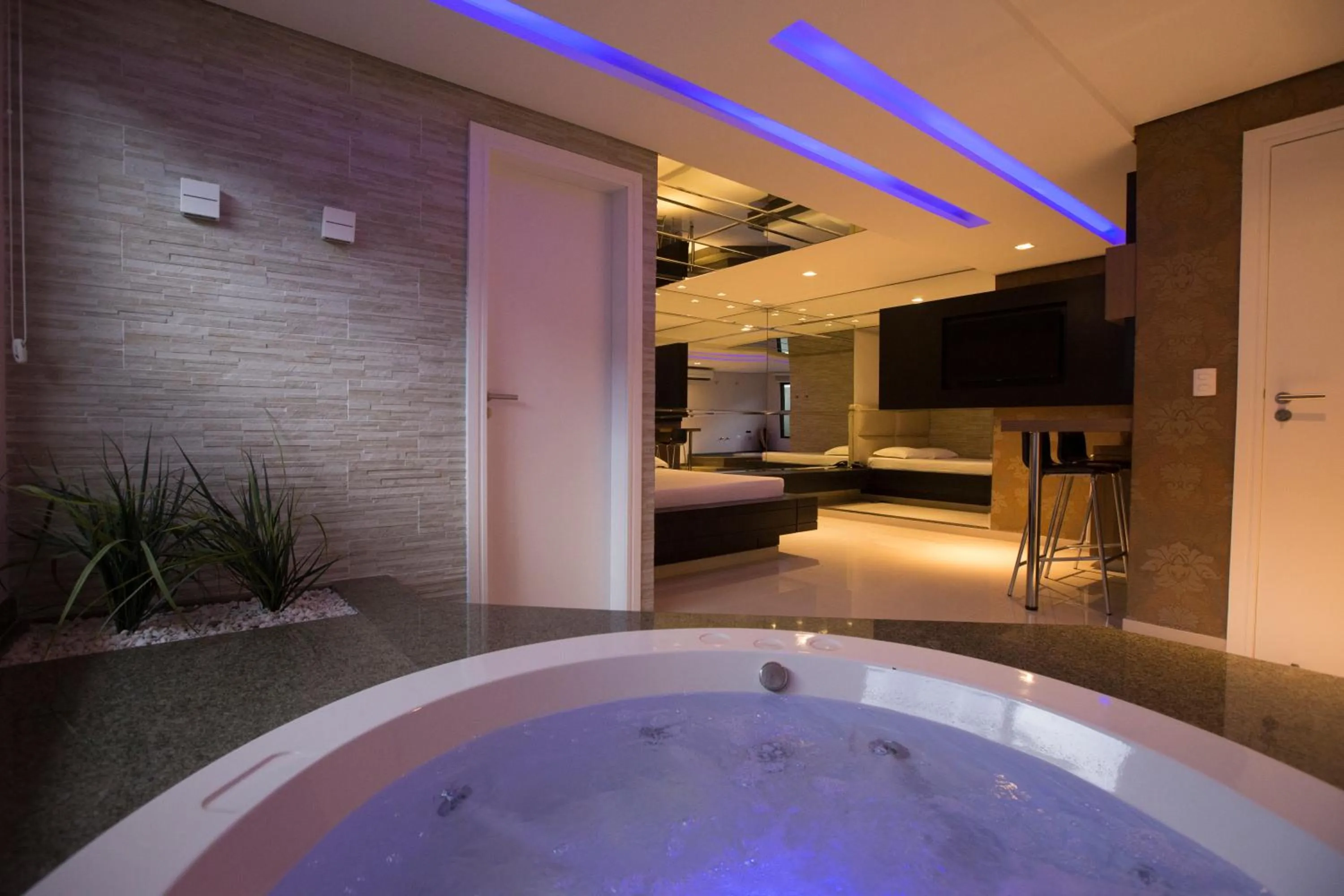 Bath in Poeme Motel by Drops