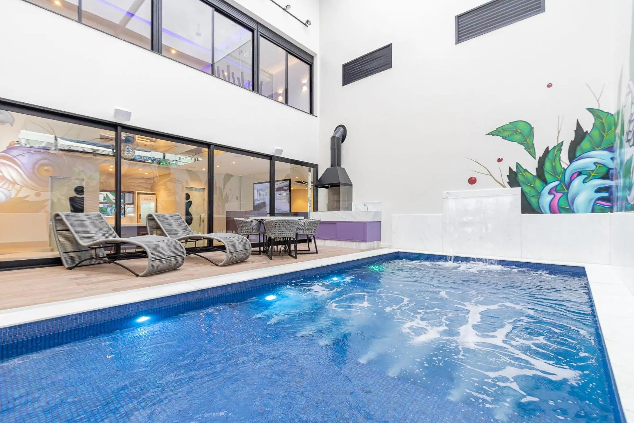 Swimming pool in Poeme Motel by Drops