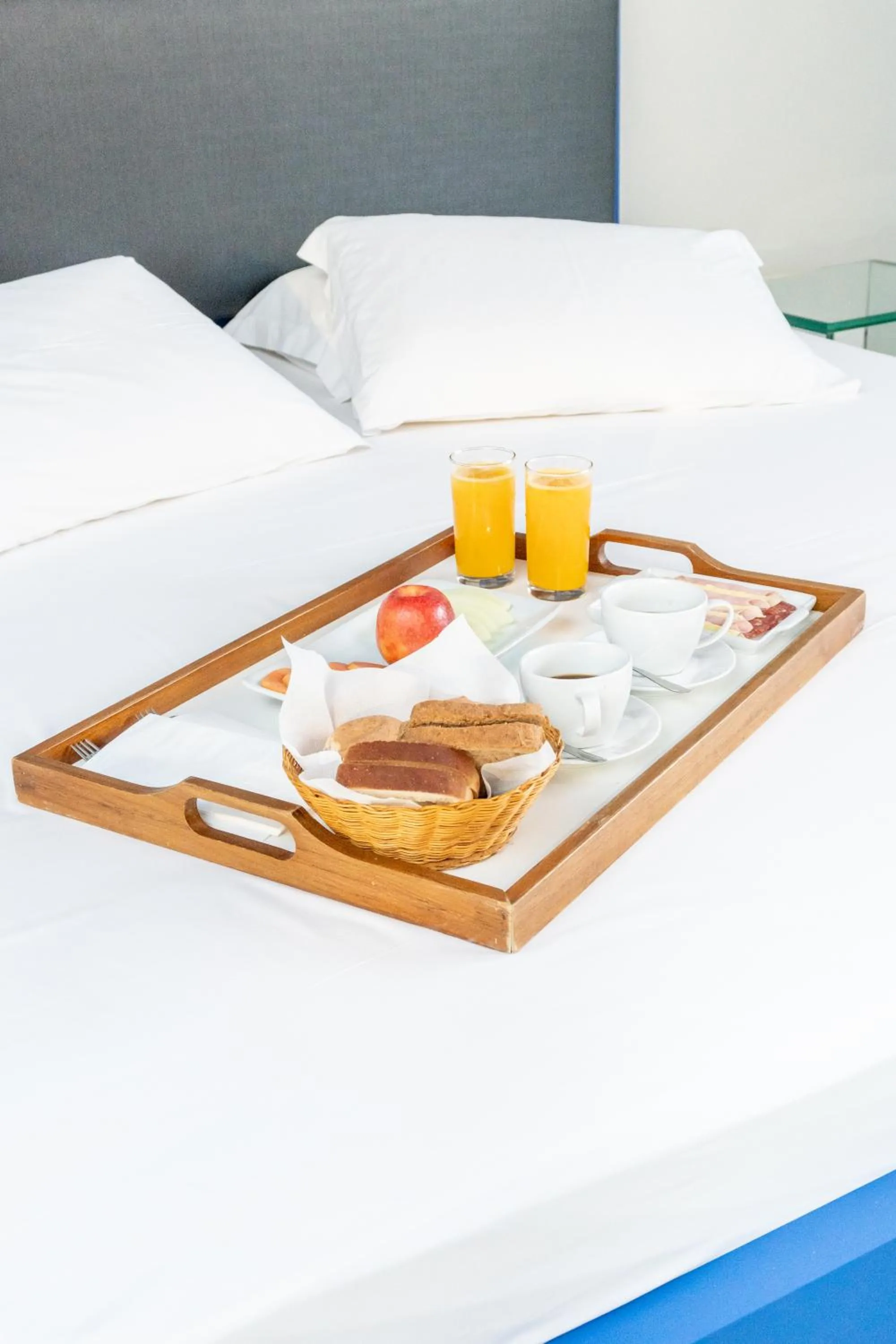 Continental breakfast, Bed in Poeme Motel by Drops