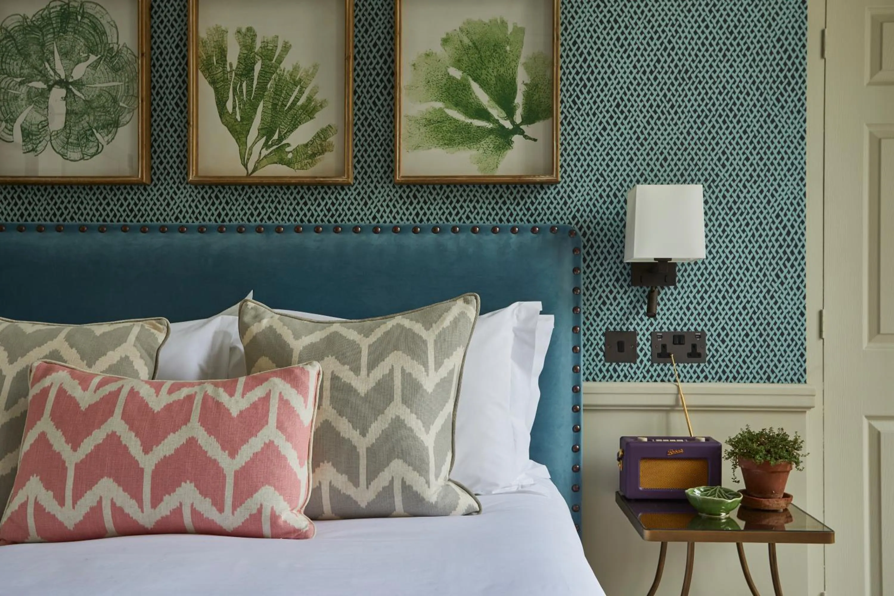 Bed in Room Mate Lime Tree