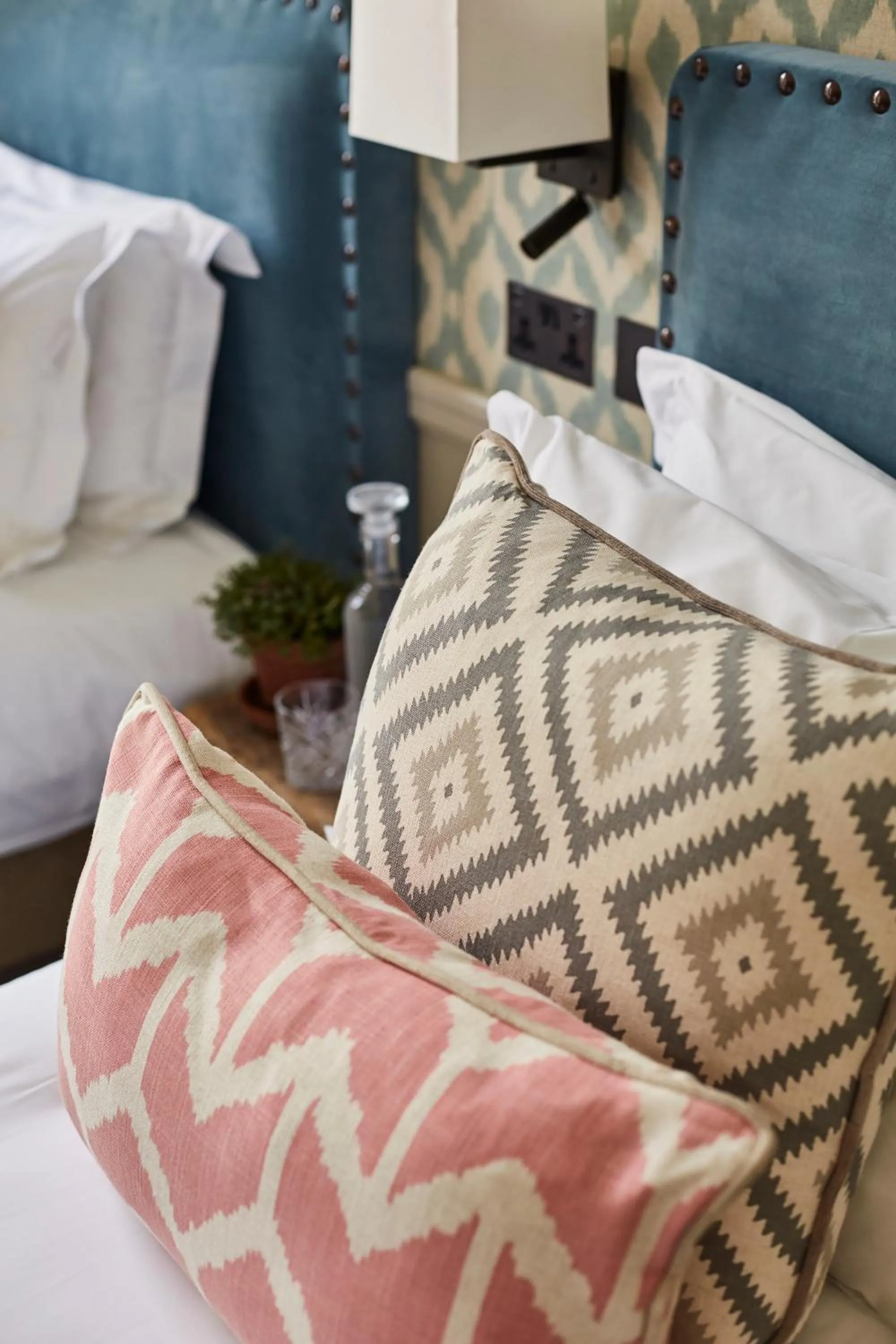 Bedroom, Bed in Room Mate Lime Tree