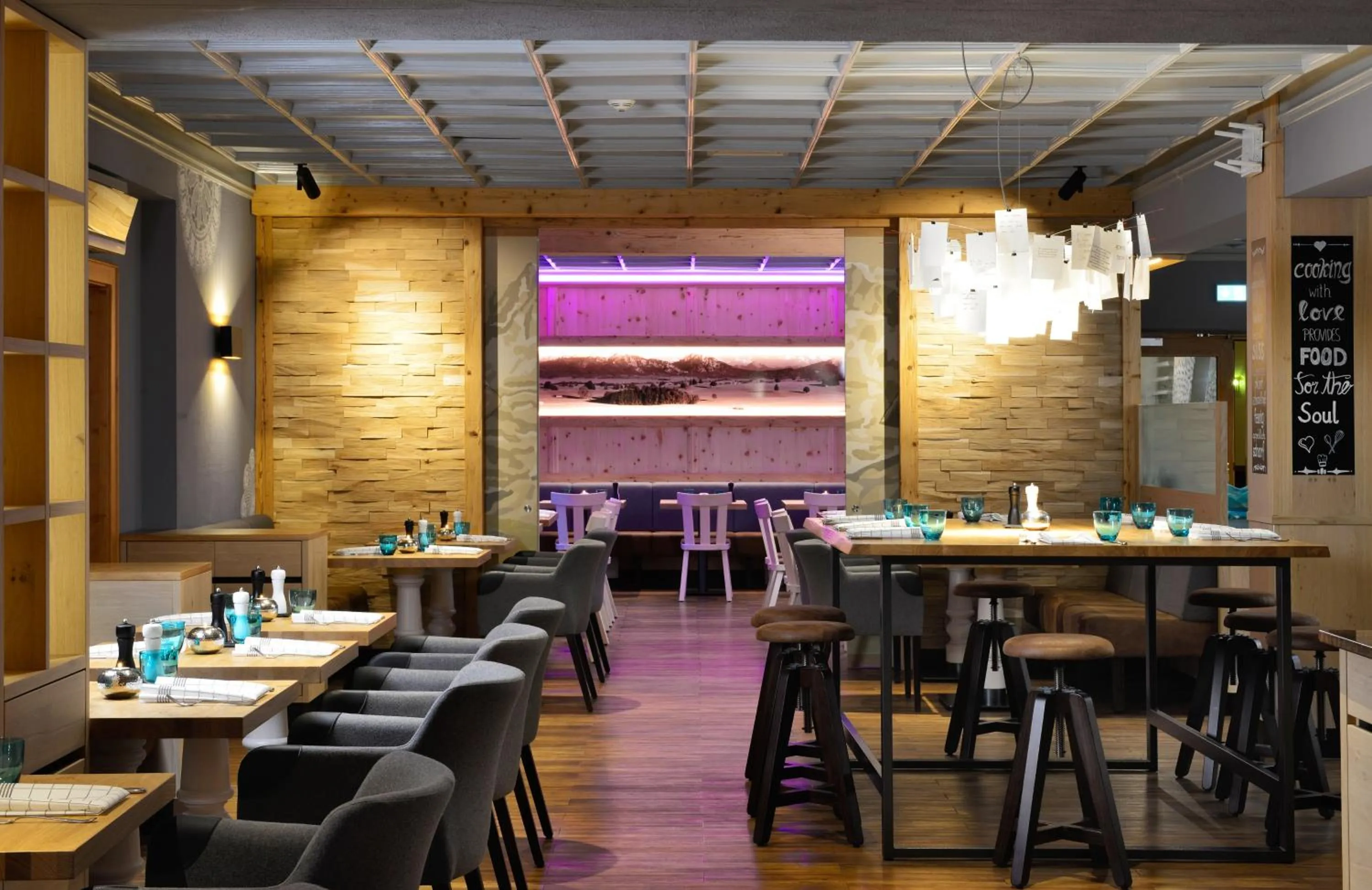 Restaurant/places to eat in Boutique Hotel Erb München Parsdorf