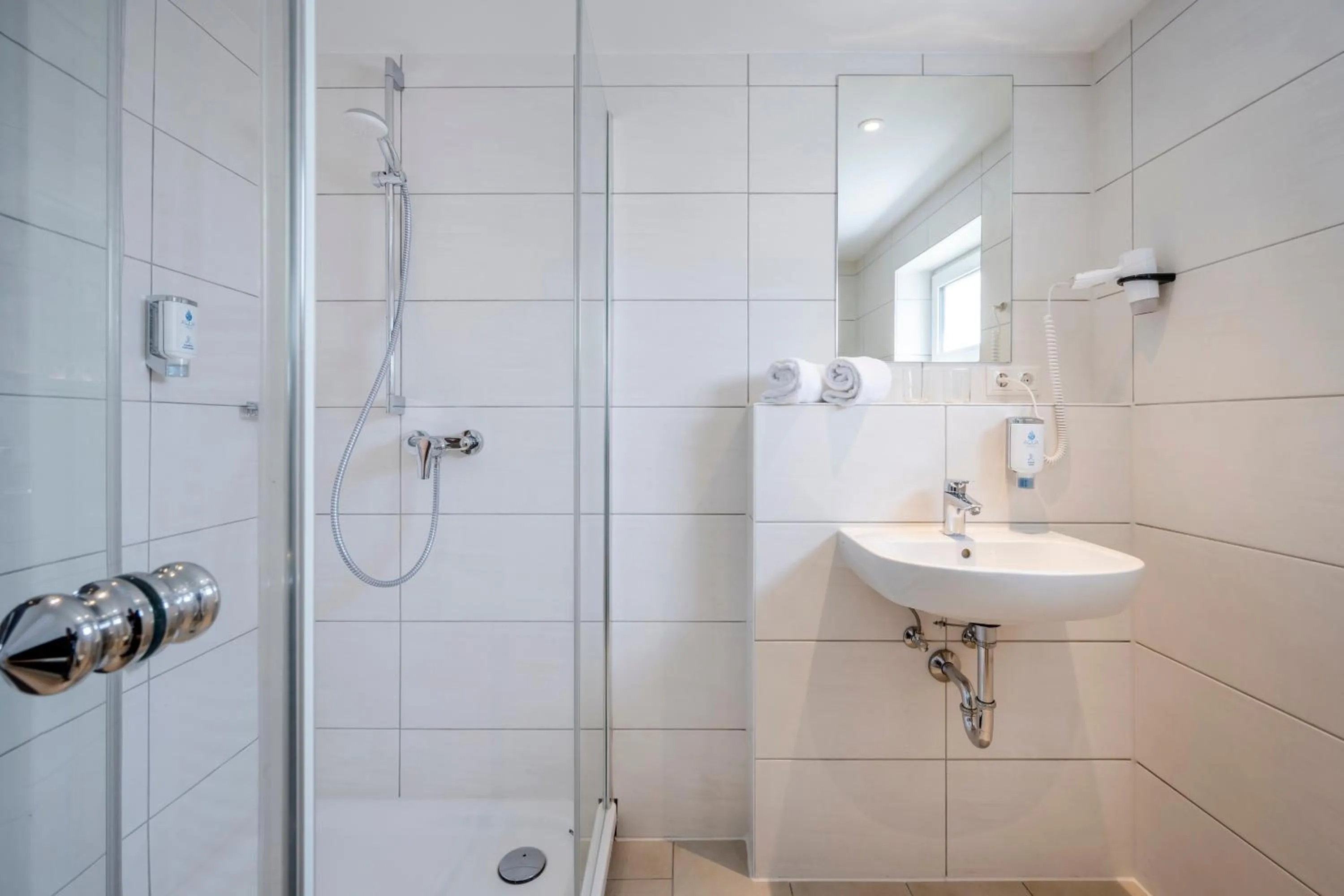 Shower in Boutique Hotel Erb München Parsdorf