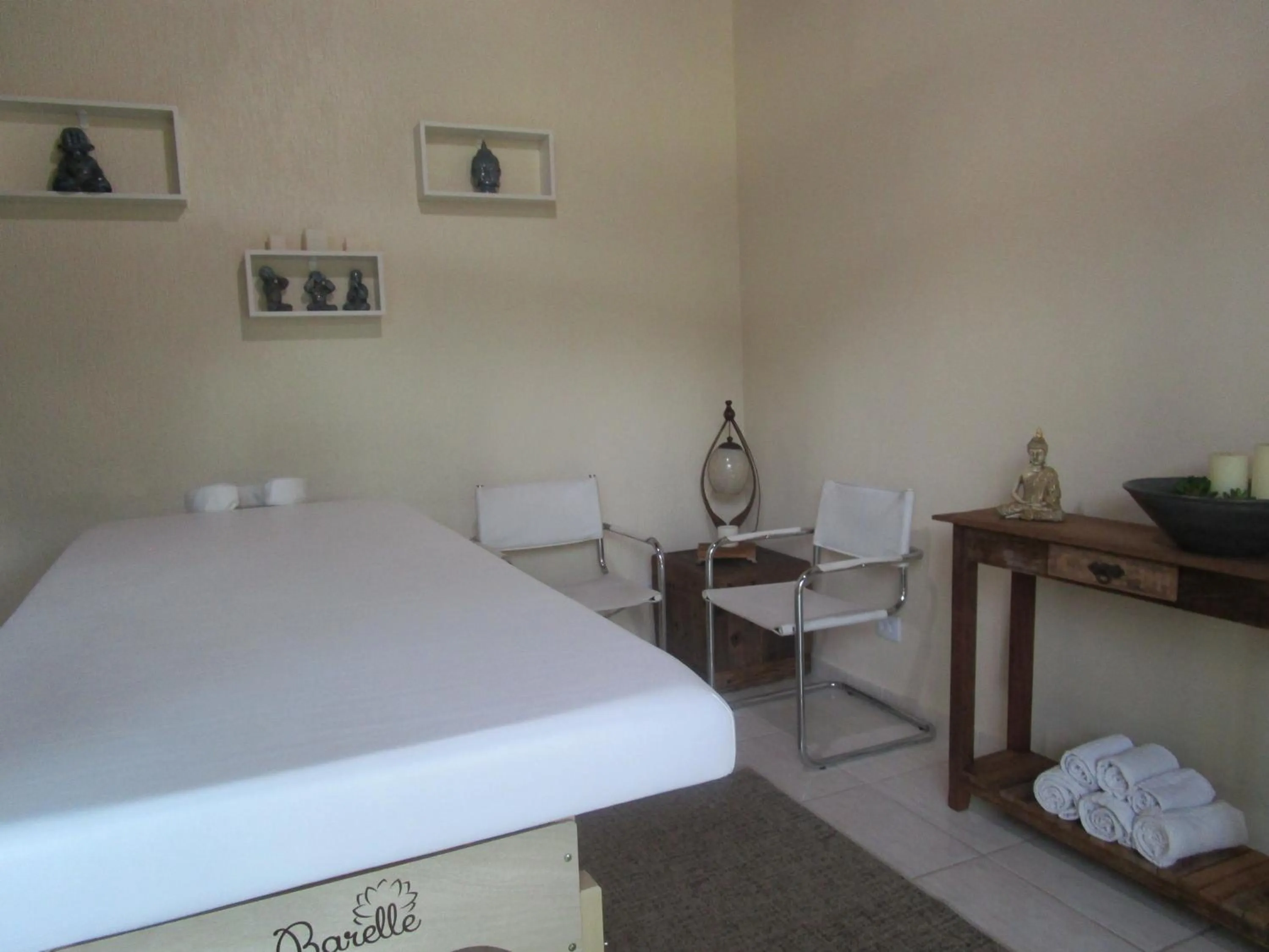 Property building, Bed in Ilha flat Hotel Suíte Swaenen II