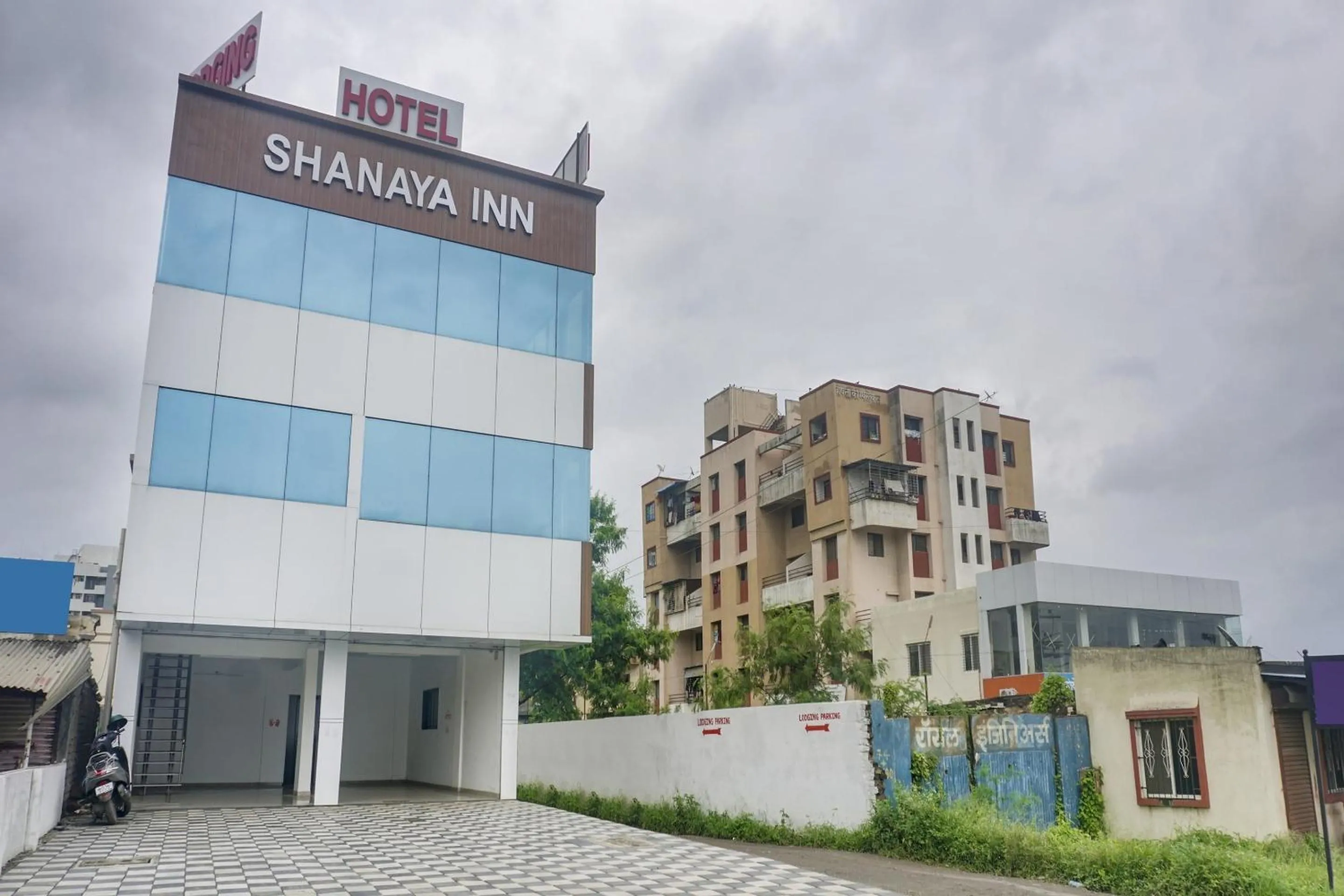 Facade/entrance in Hotel O Shanaya Inn