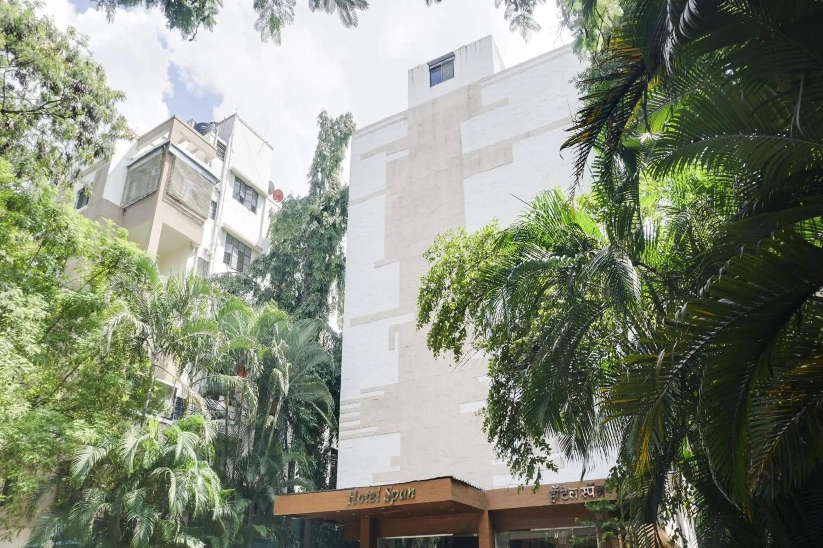 Facade/entrance in Hotel O Span Executive Facade/entrance in Hotel O Span Executive