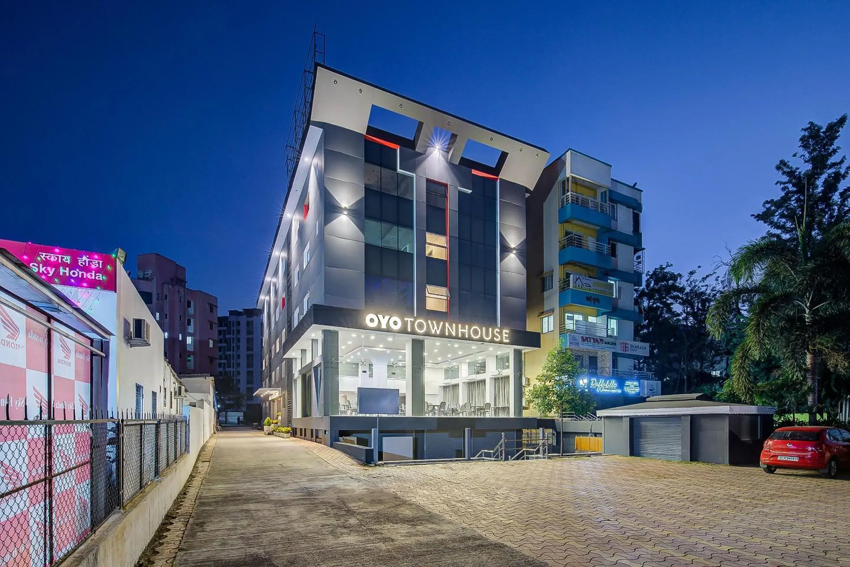 Facade/entrance in Super Townhouse Hadapsar Facade/entrance in Super Townhouse Hadapsar