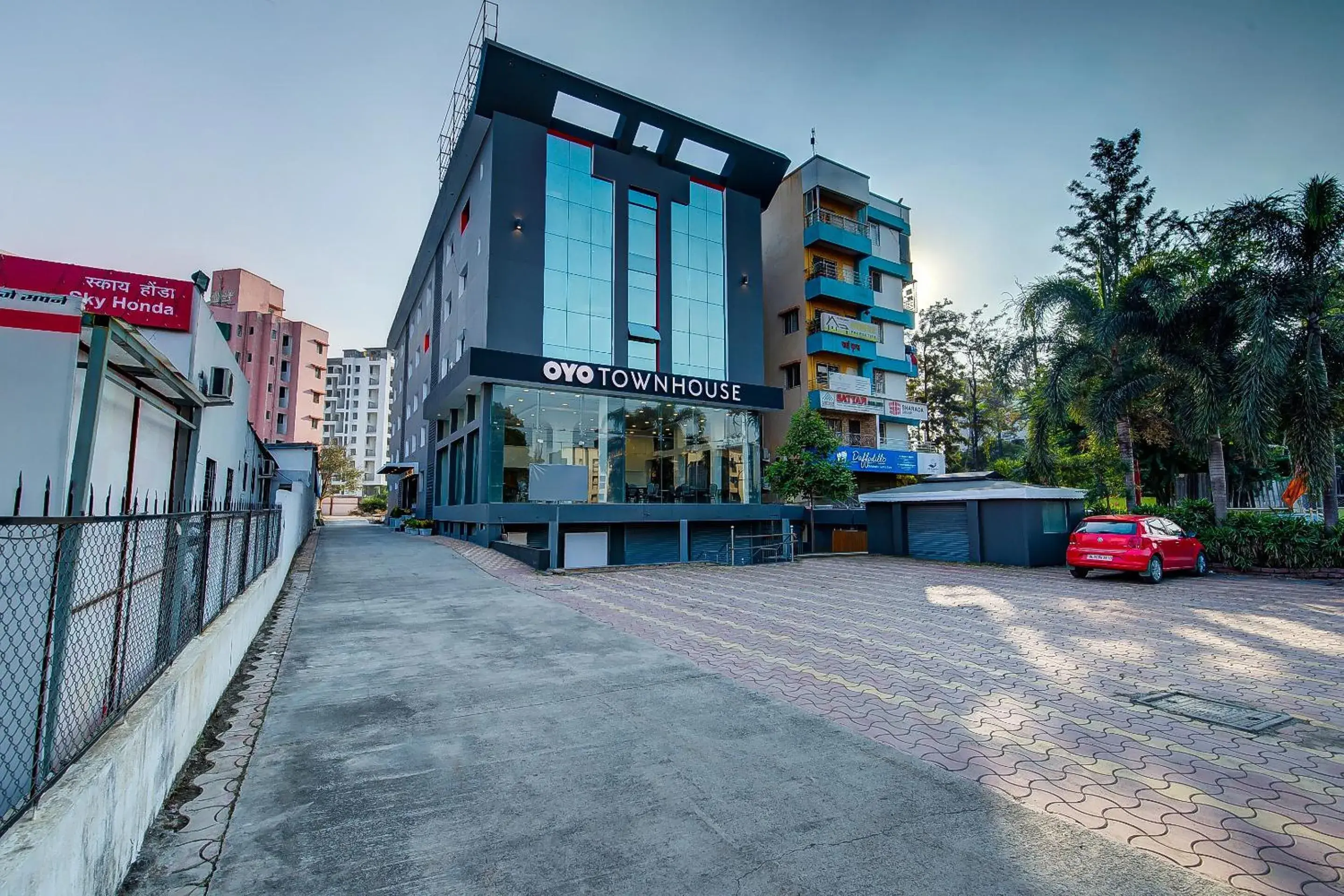 Facade/entrance in Super Townhouse Hadapsar Facade/entrance in Super Townhouse Hadapsar