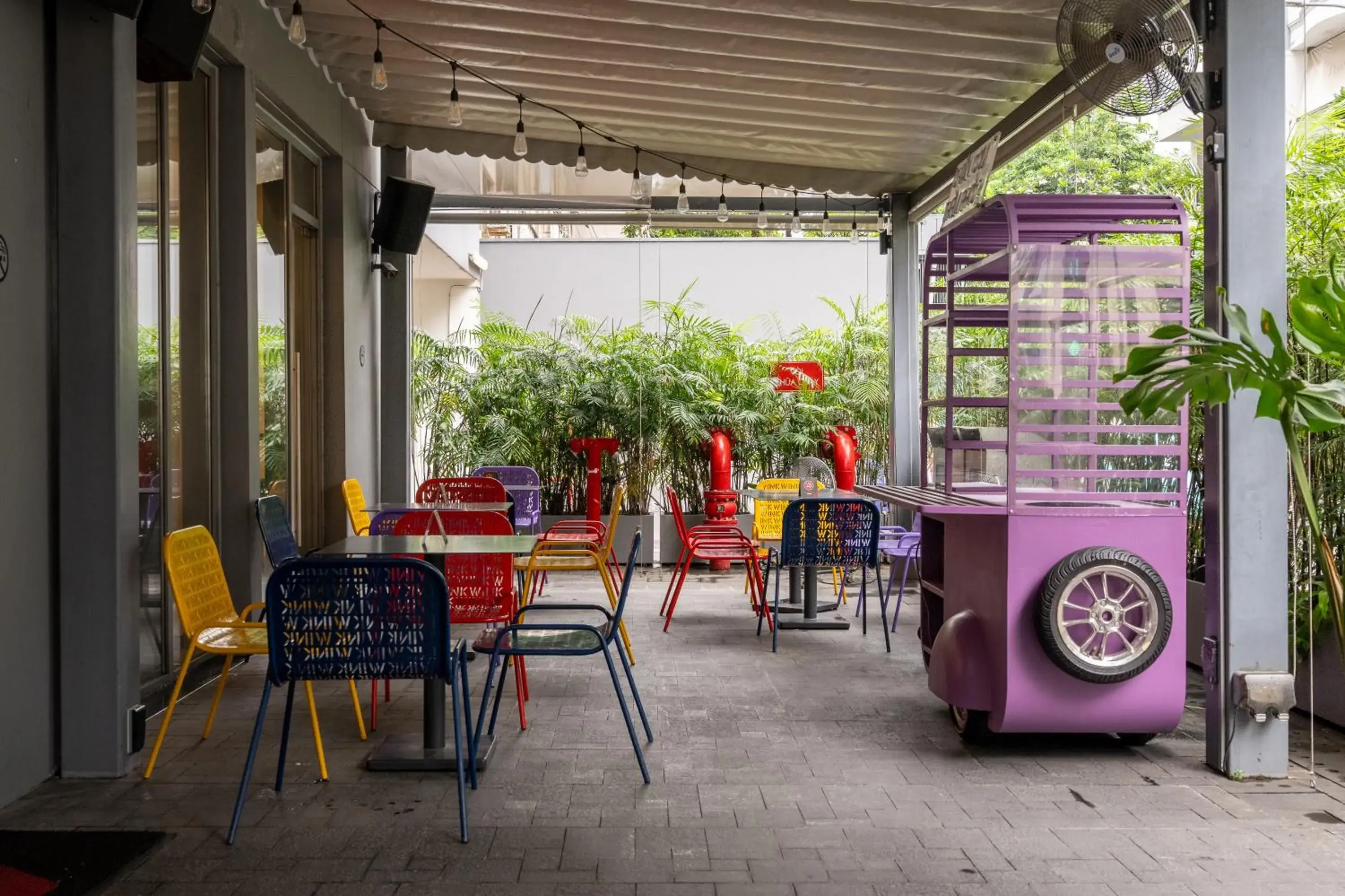 Restaurant/places to eat in Wink Hotel Saigon Centre - 24hrs Stay Restaurant/places to eat in Wink Hotel Saigon Centre - 24hrs Stay