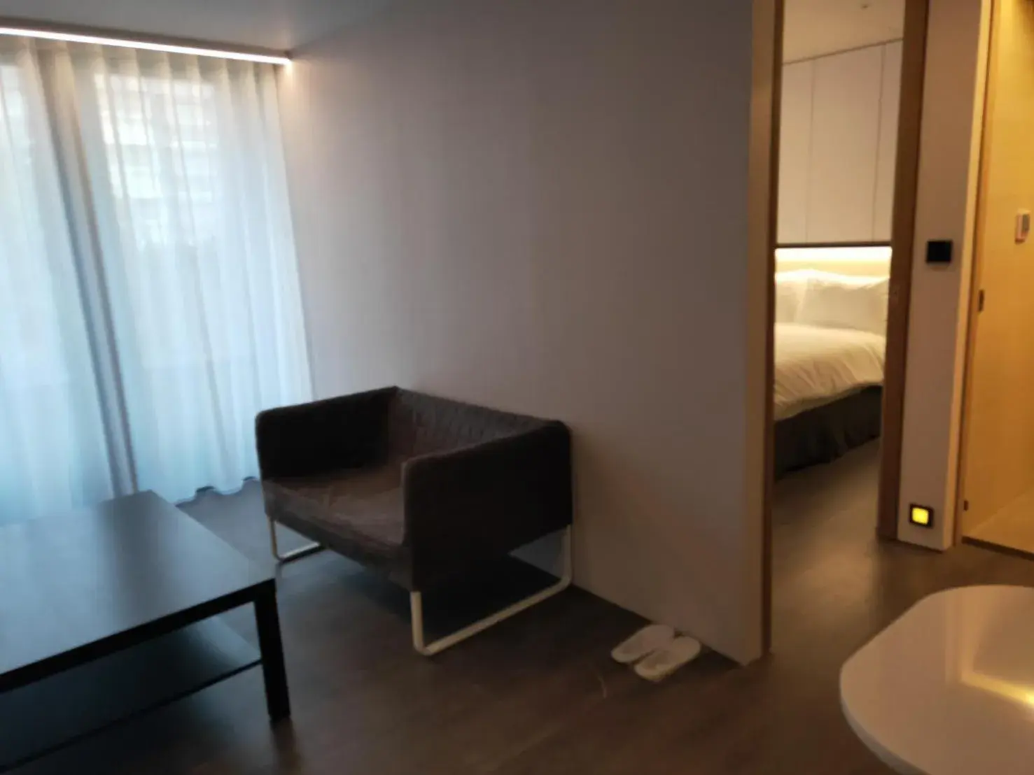 Living room, Bed in Comin' Place Living room, Bed in Comin' Place