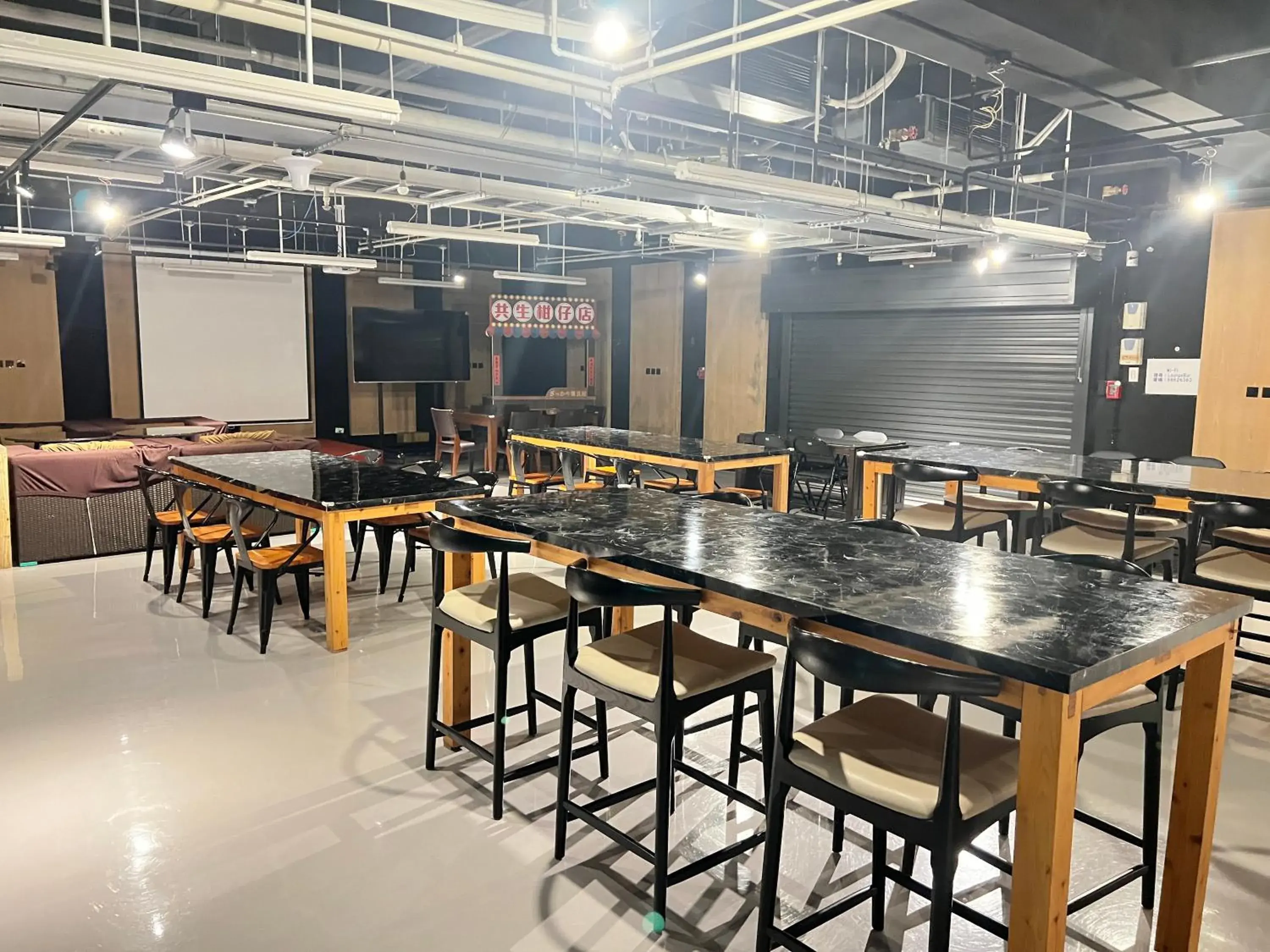 Restaurant/places to eat in Comin' Place Restaurant/places to eat in Comin' Place