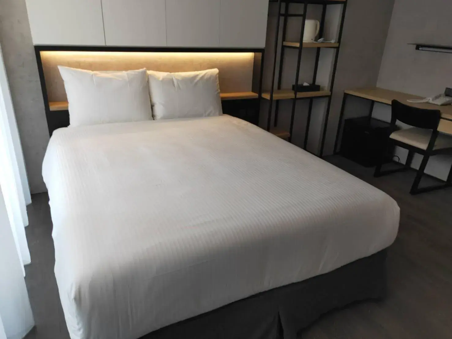 Bed in Comin' Place Bed in Comin' Place