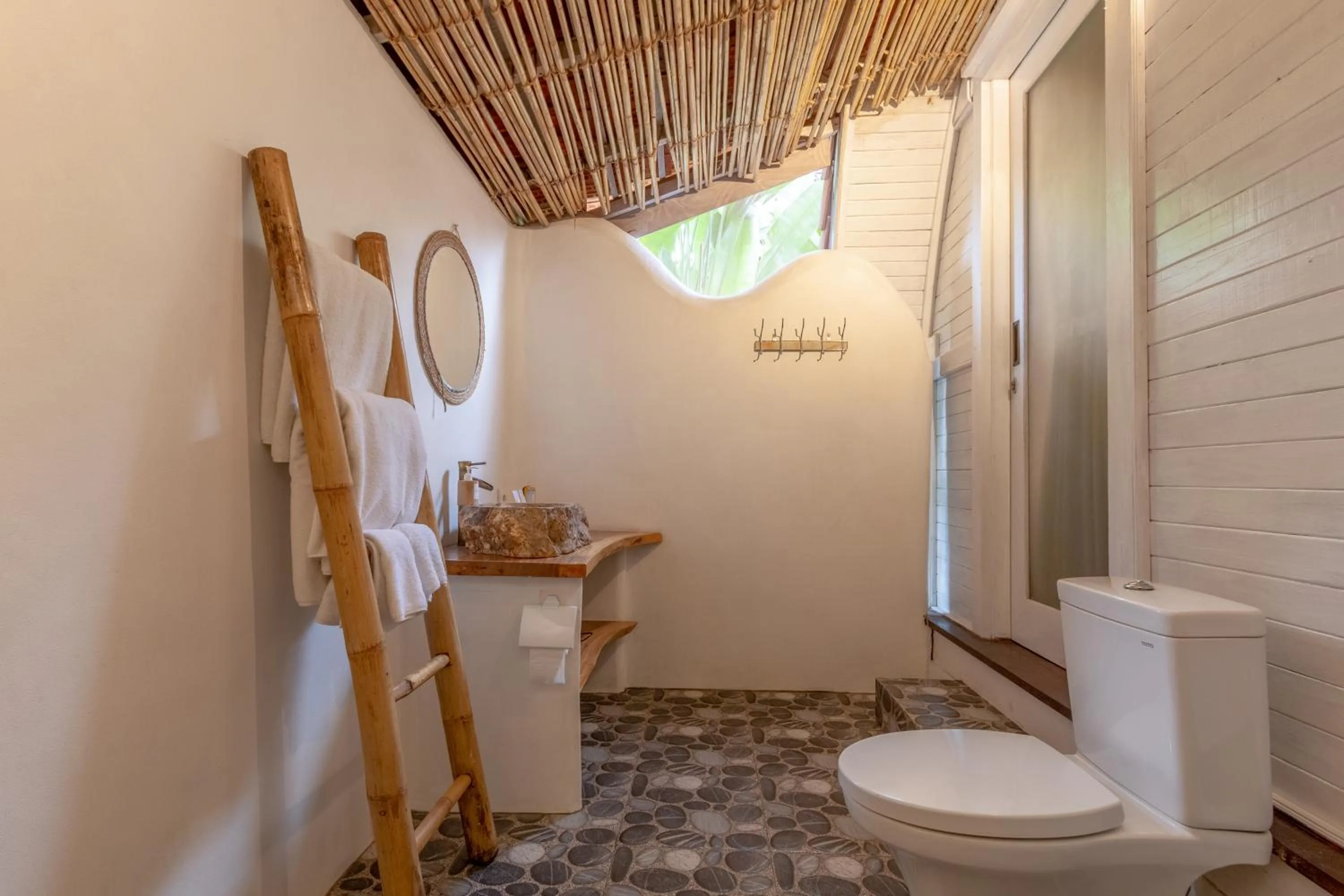 Toilet in Elysium Bingin