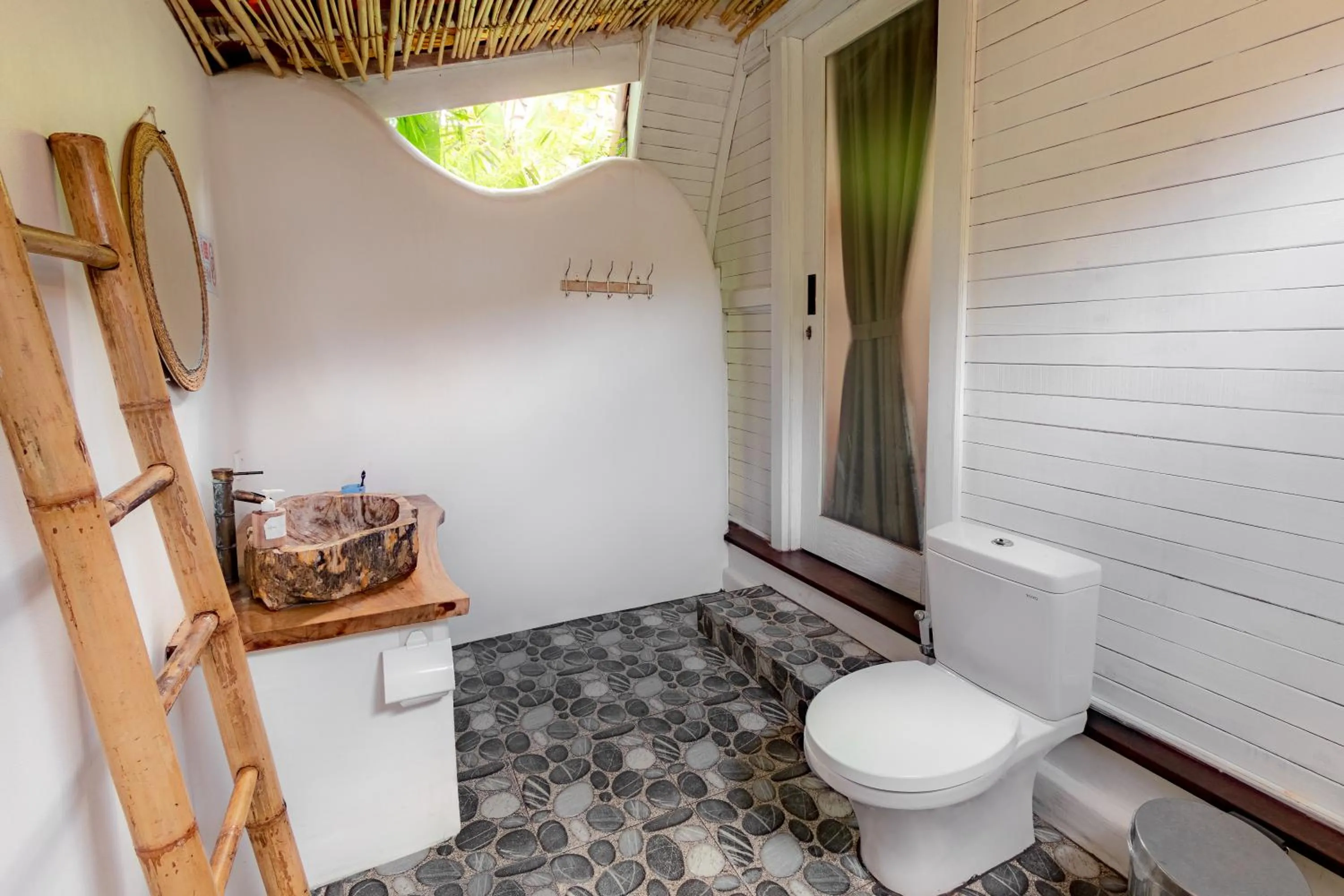 Bathroom in Elysium Bingin