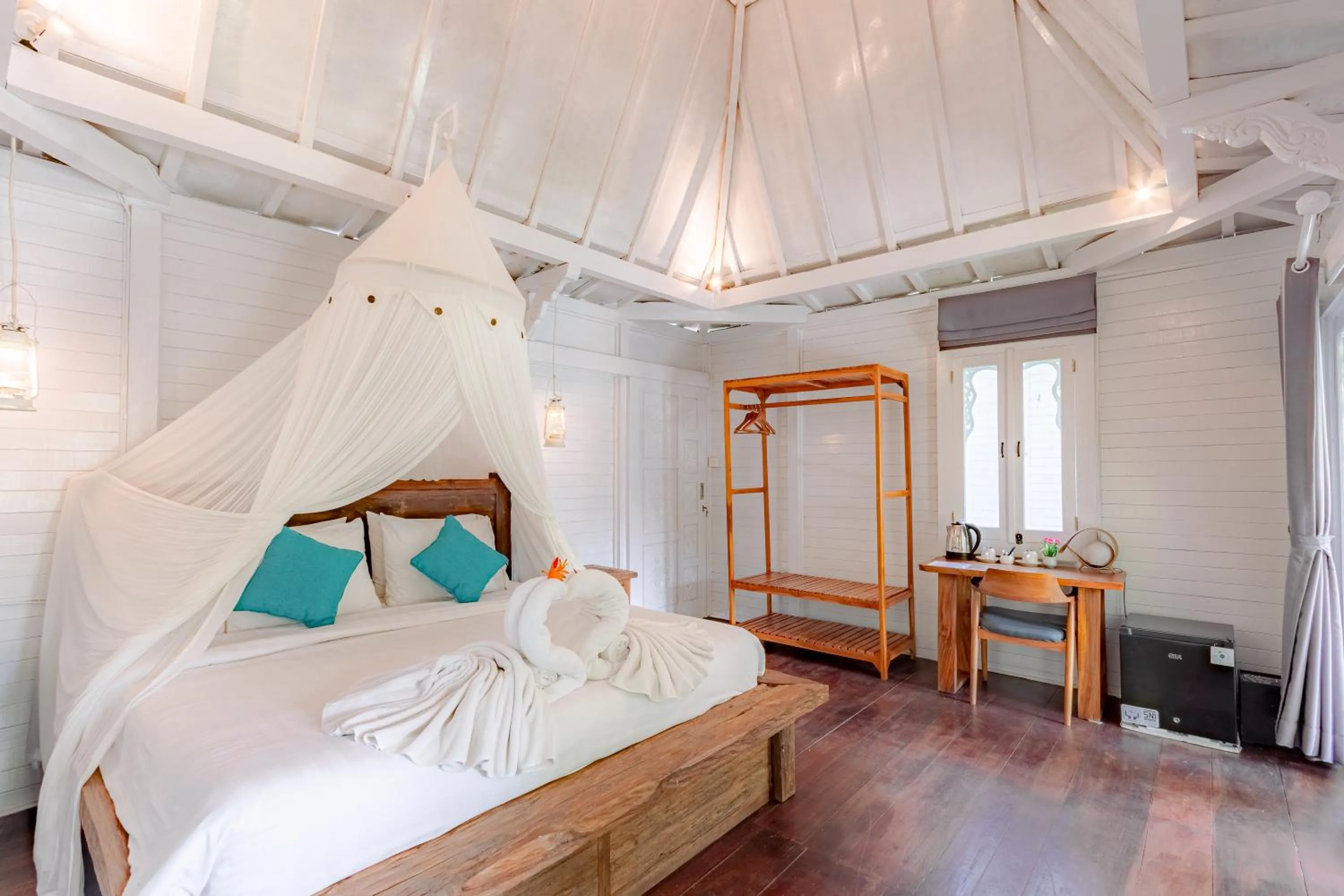 Photo of the whole room, Bed in Elysium Bingin