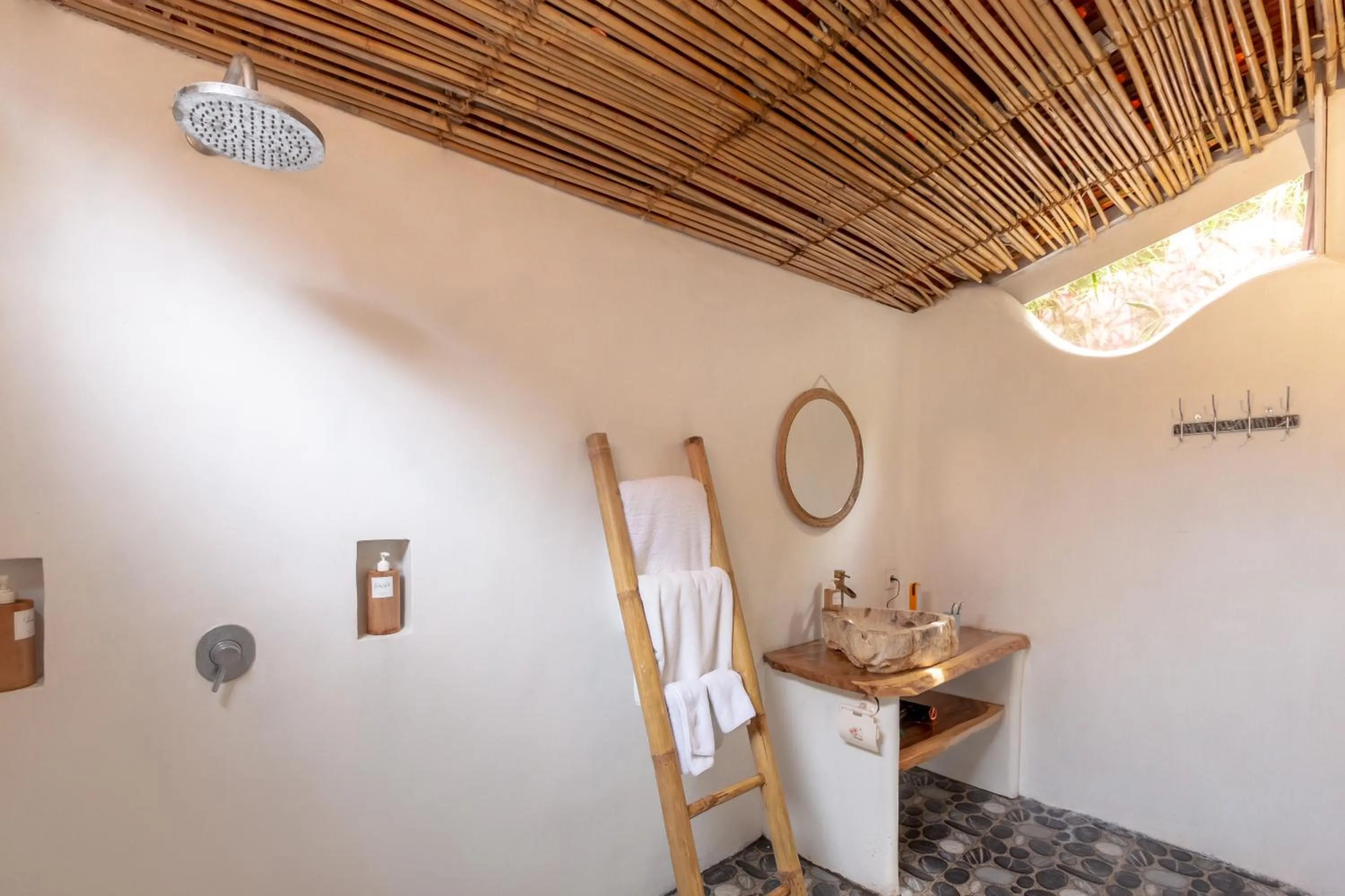 Bathroom in Elysium Bingin