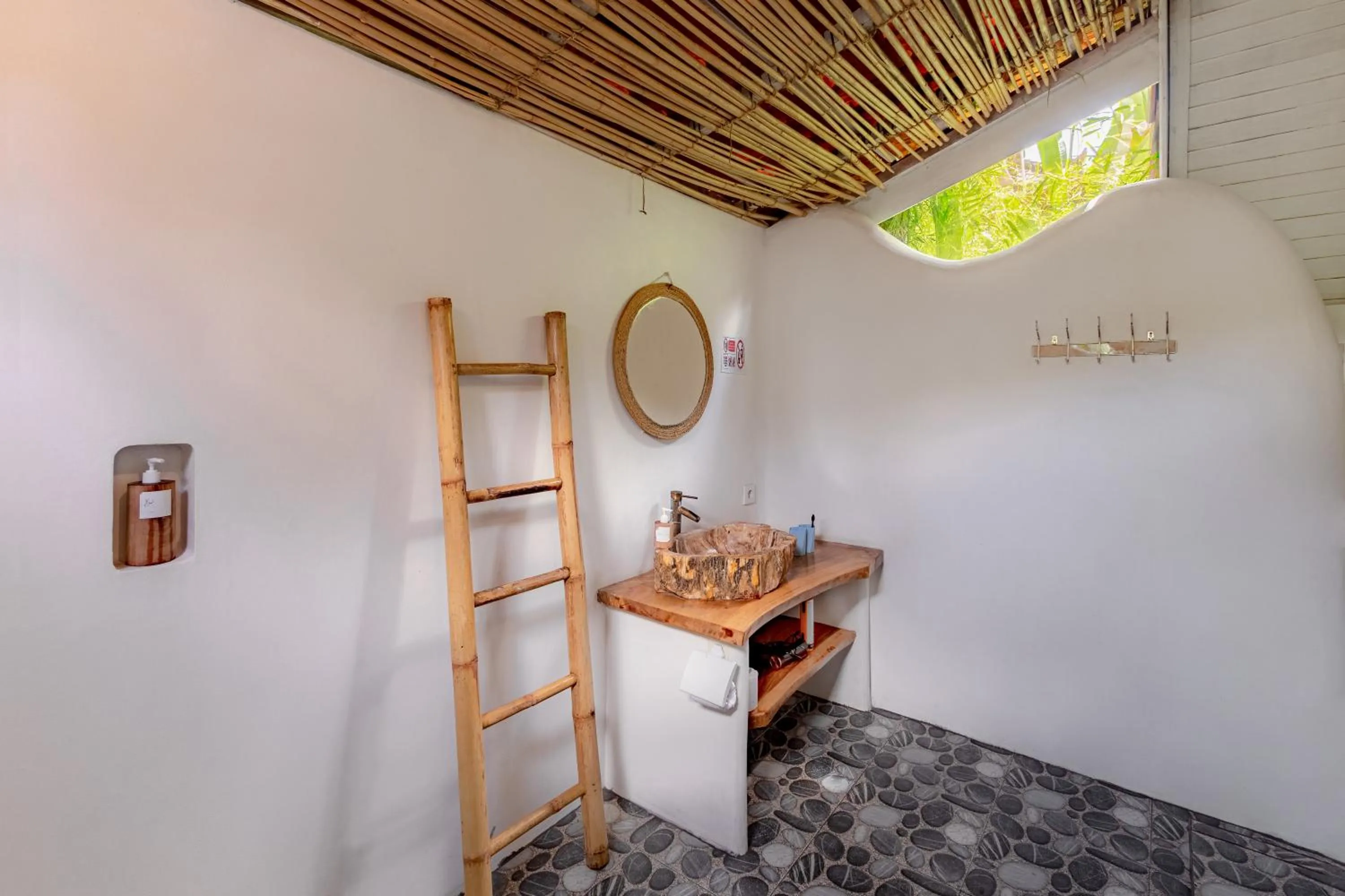 Bathroom in Elysium Bingin
