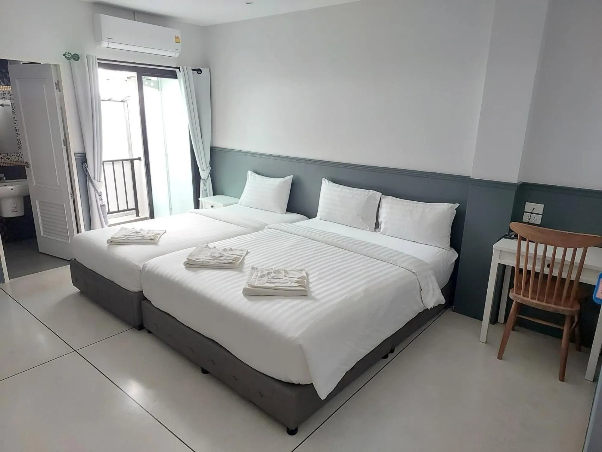 Bed in Chanita Hotel Chumphon