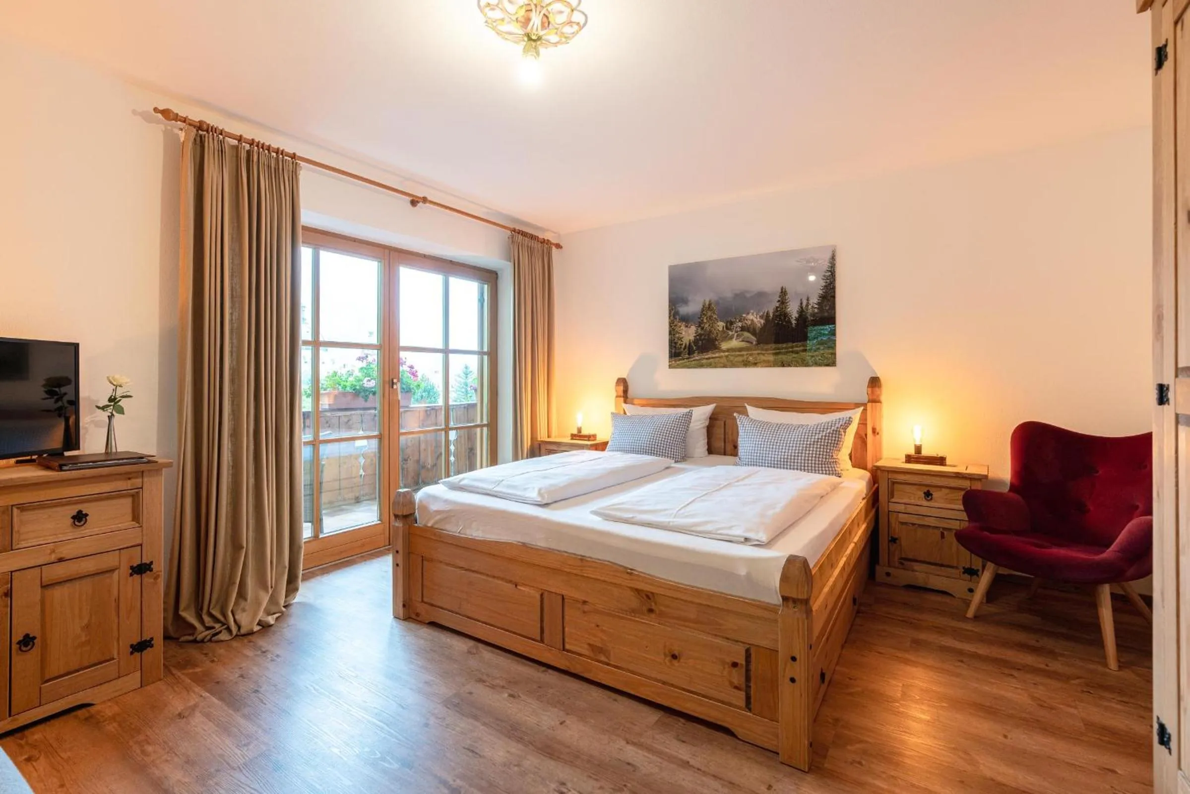 Bedroom, Bed in Hotel Blaue Gams ***S