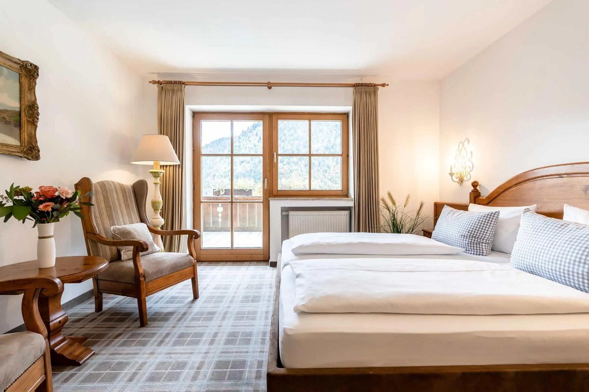 Photo of the whole room, Bed in Hotel Blaue Gams ***S