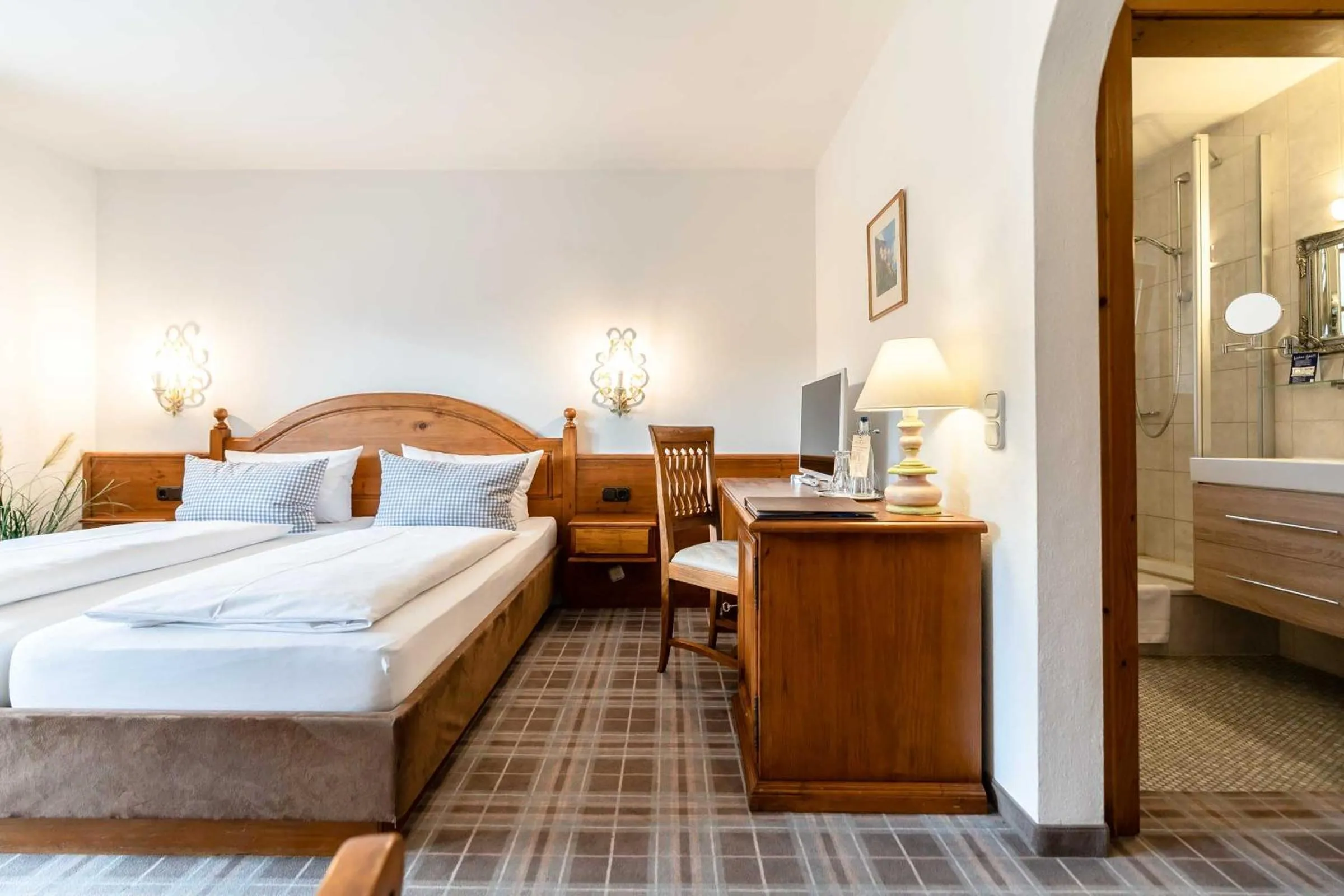 Photo of the whole room, Bed in Hotel Blaue Gams ***S