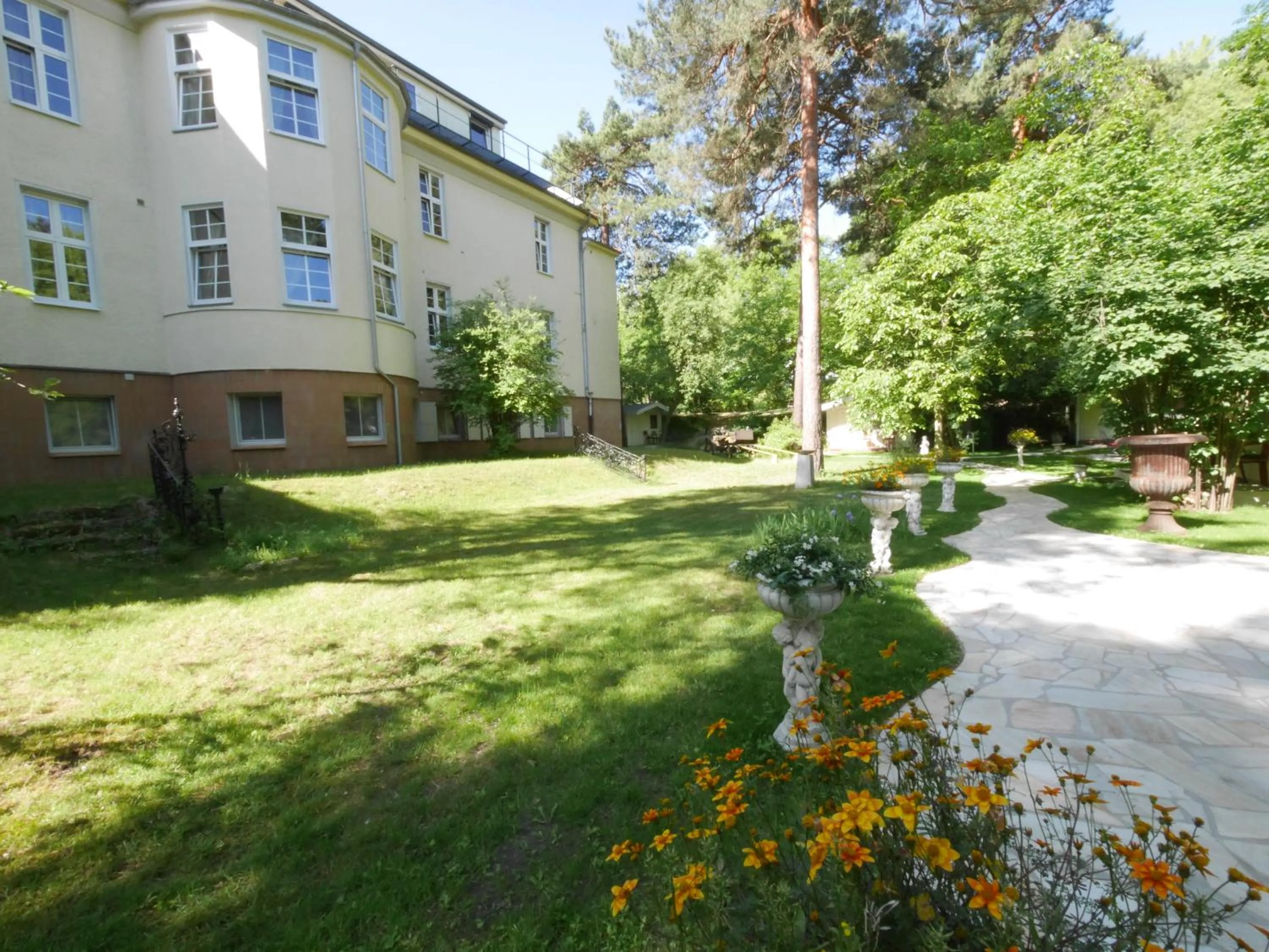 Property building in Hotel Rotdorn