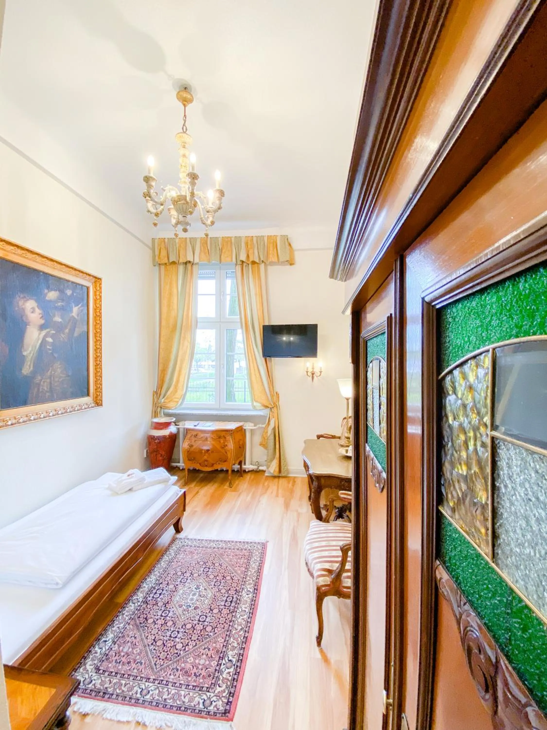 Bed in Hotel Rotdorn