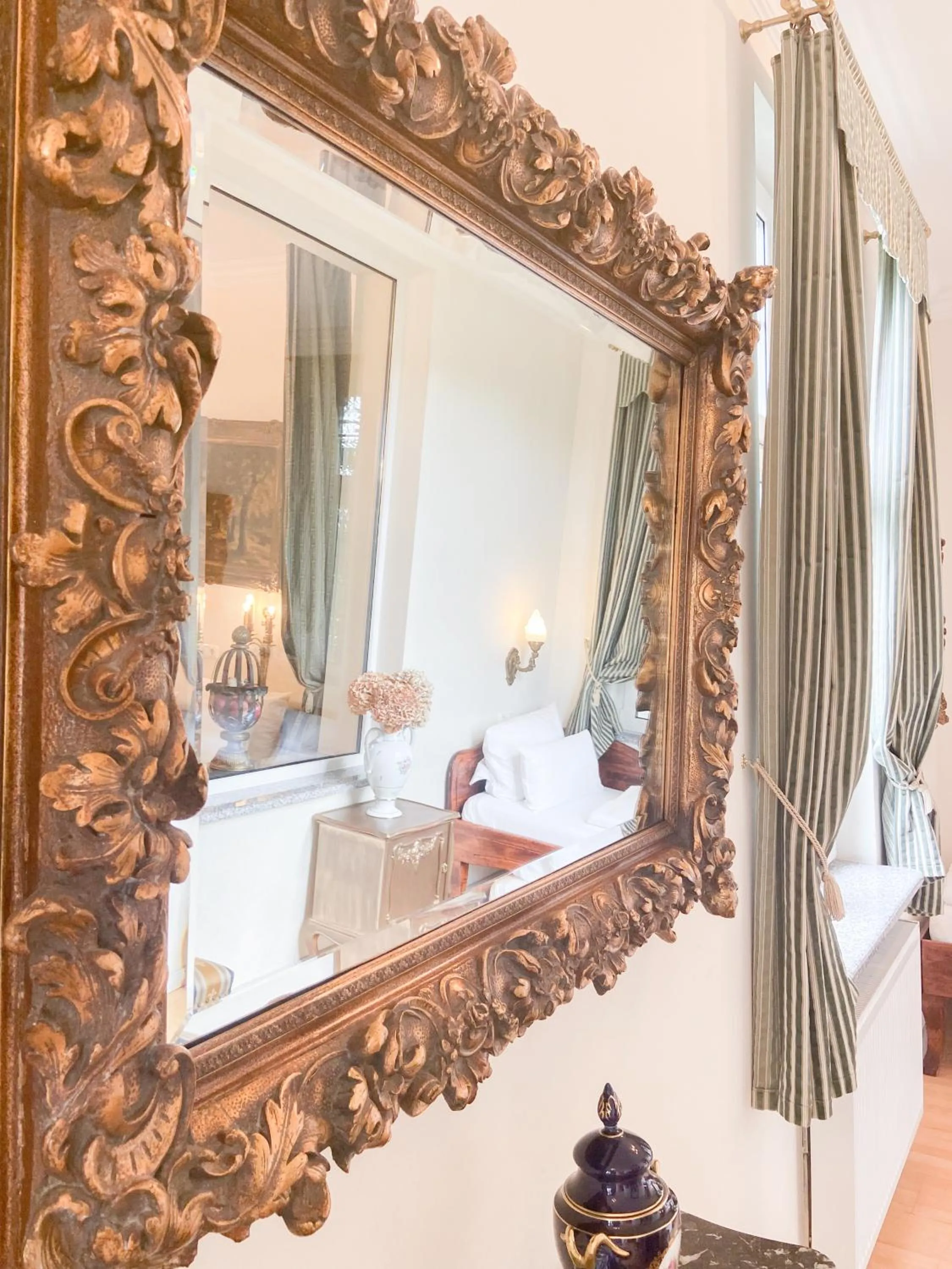 Bed in Hotel Rotdorn