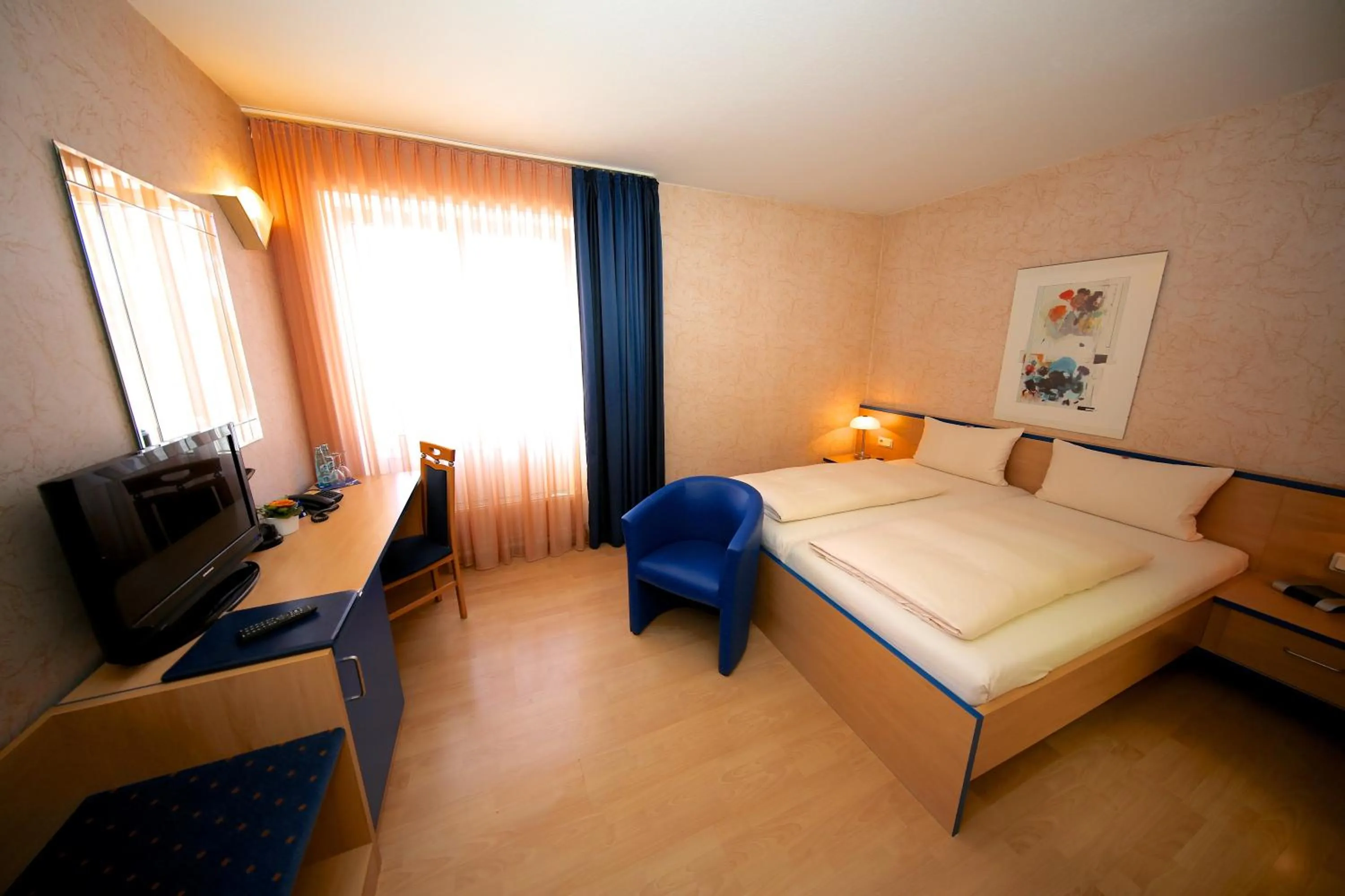 Photo of the whole room, Bed in Hotel Chassalla