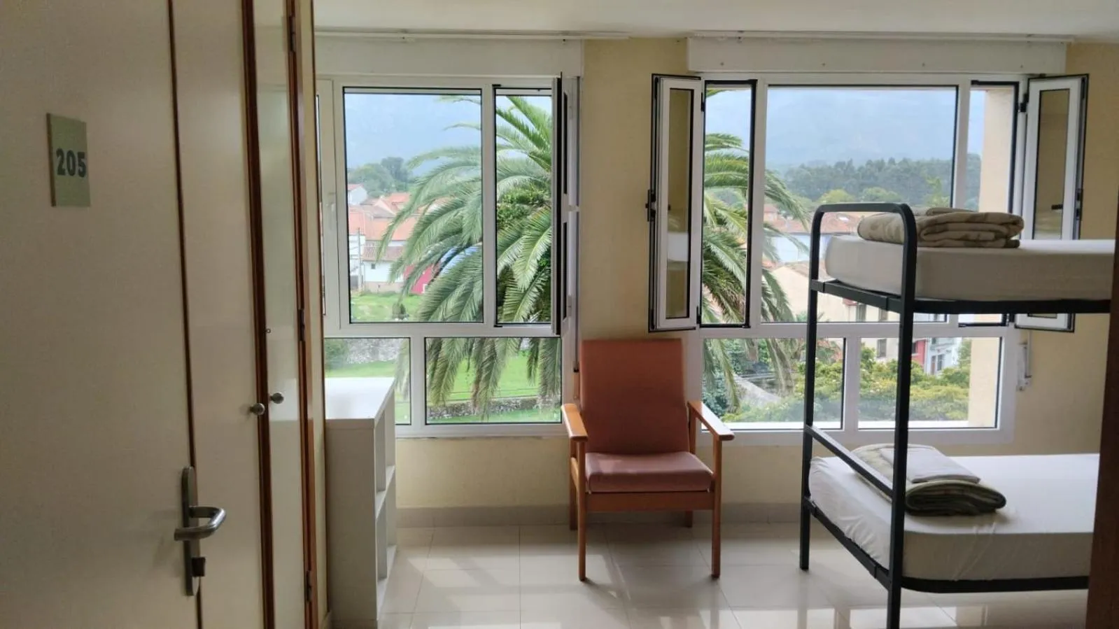 Photo of the whole room in Albergue Internacional de Llanes