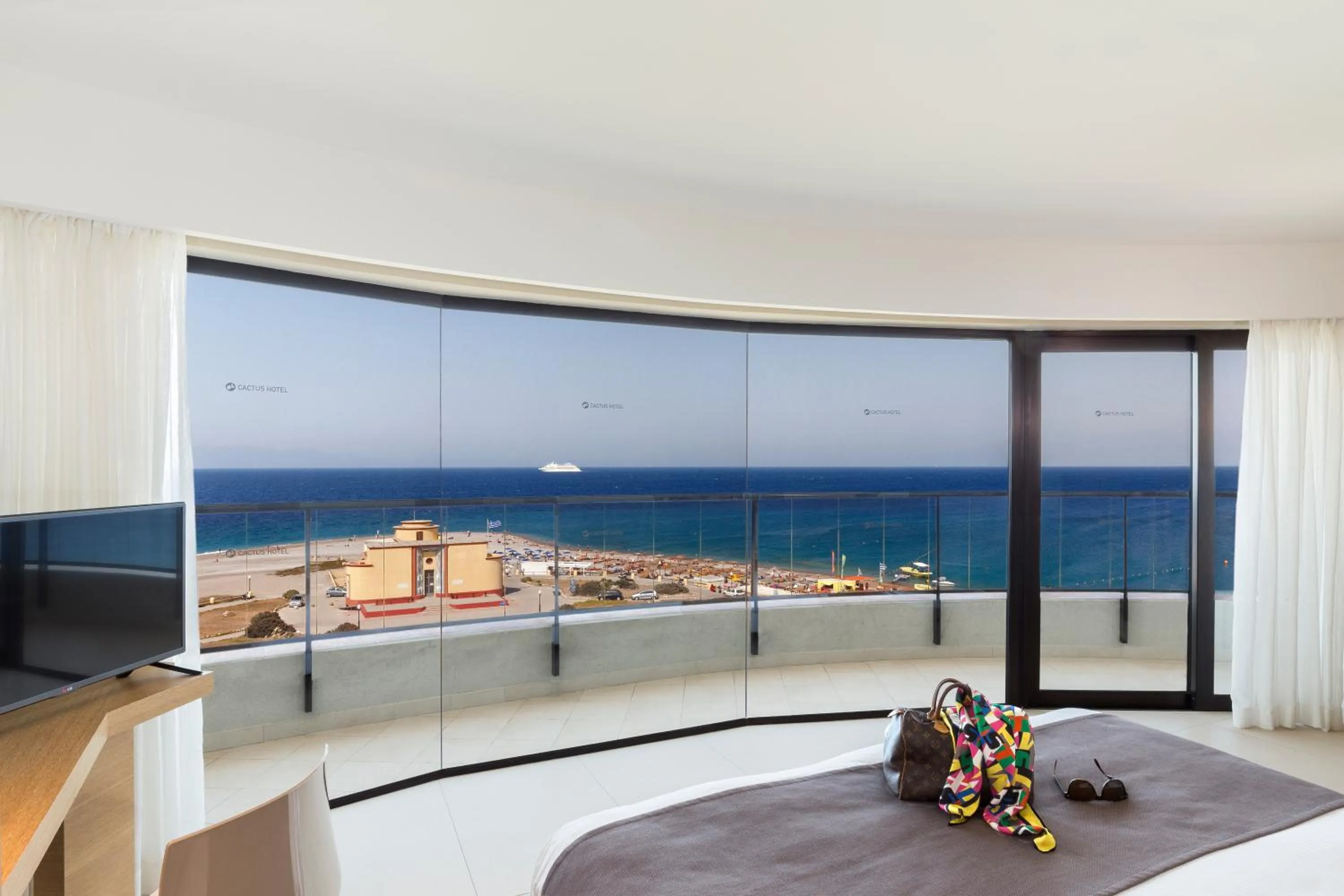 Bedroom in Cactus Hotel