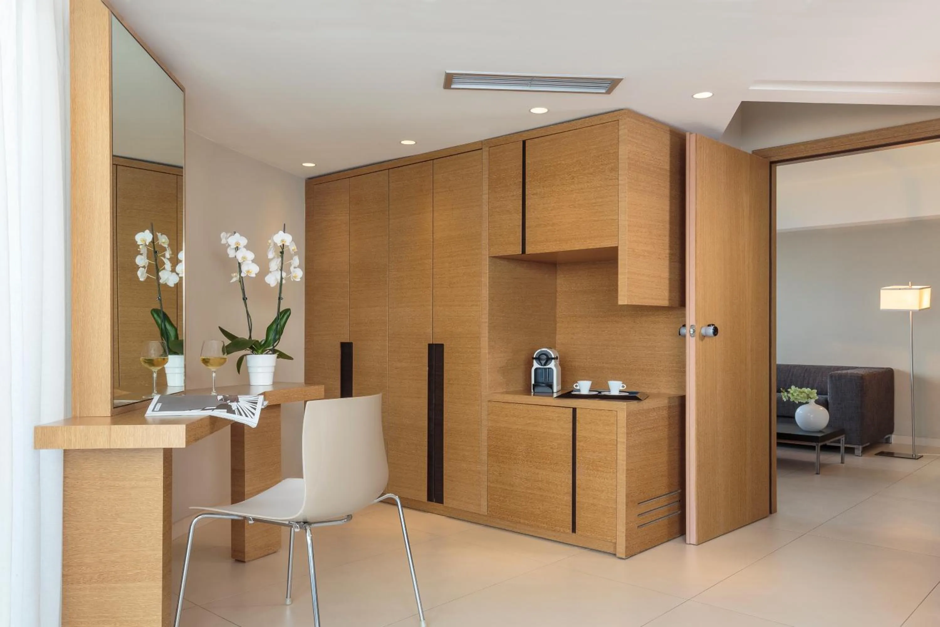 Bedroom in Cactus Hotel