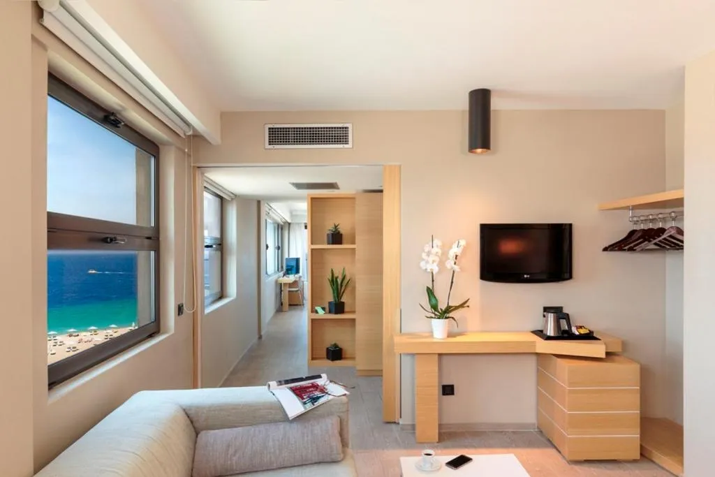 Bedroom in Cactus Hotel