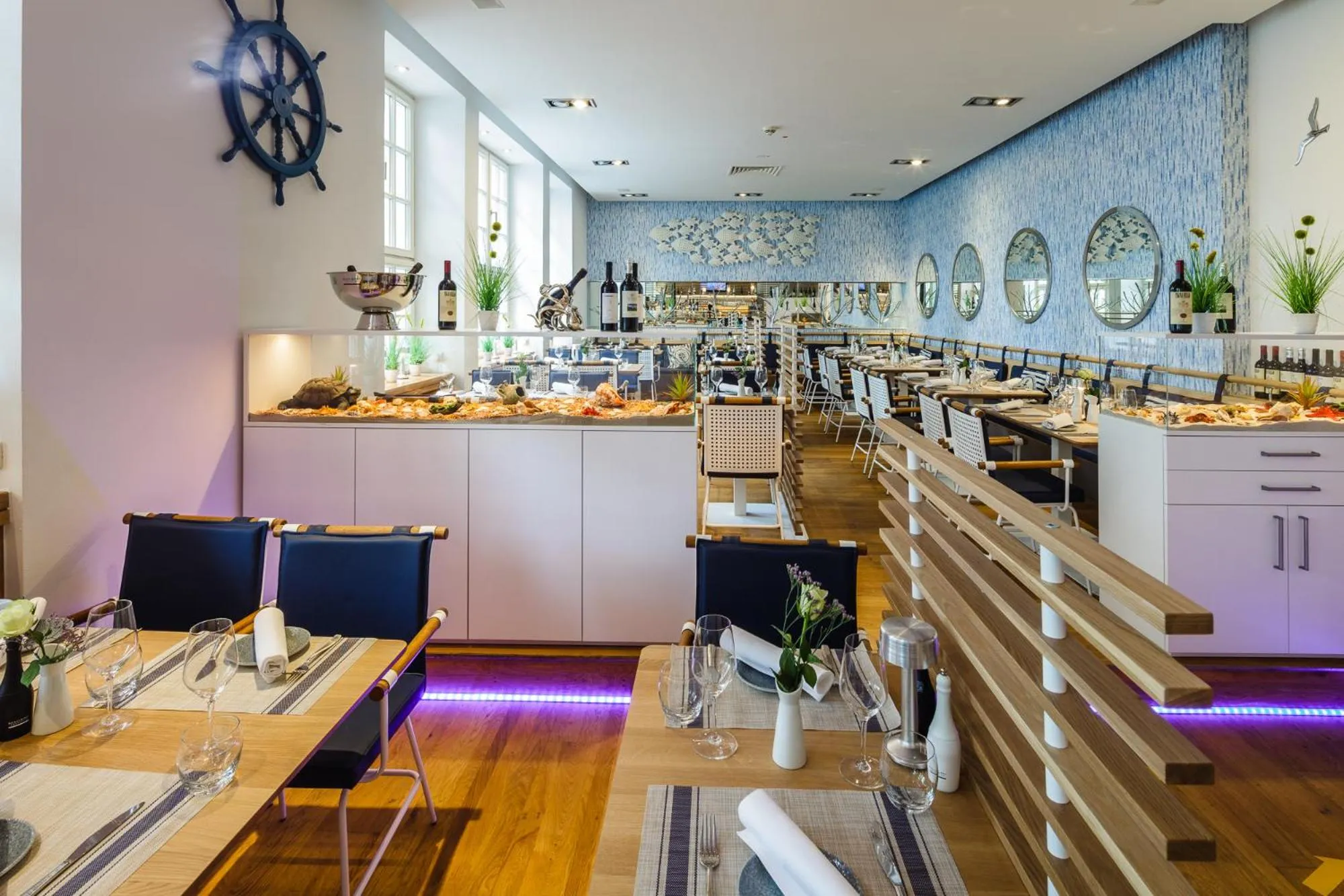 Restaurant/places to eat in Star-Apart Hansa Hotel