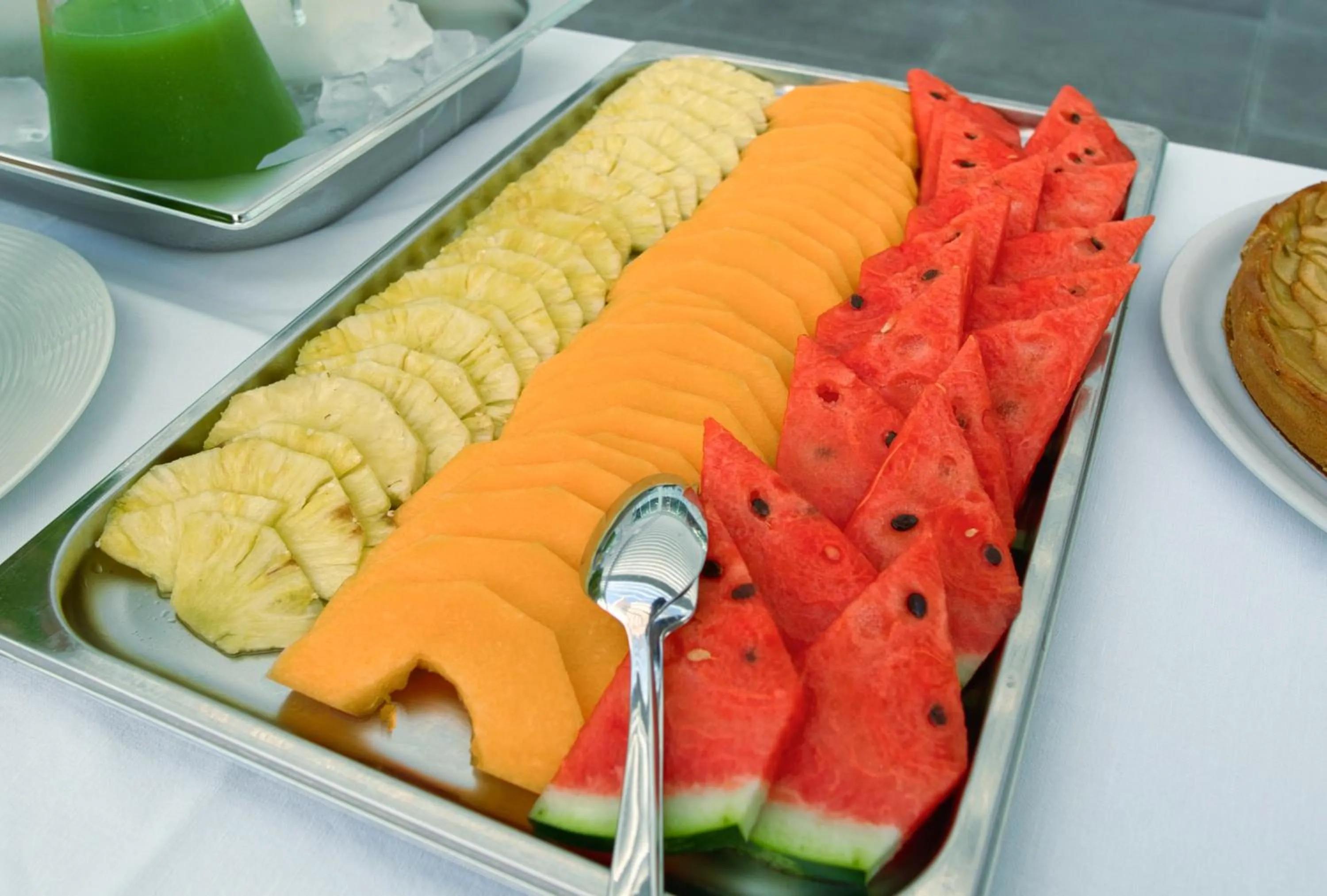 Buffet breakfast in Horizon Suites