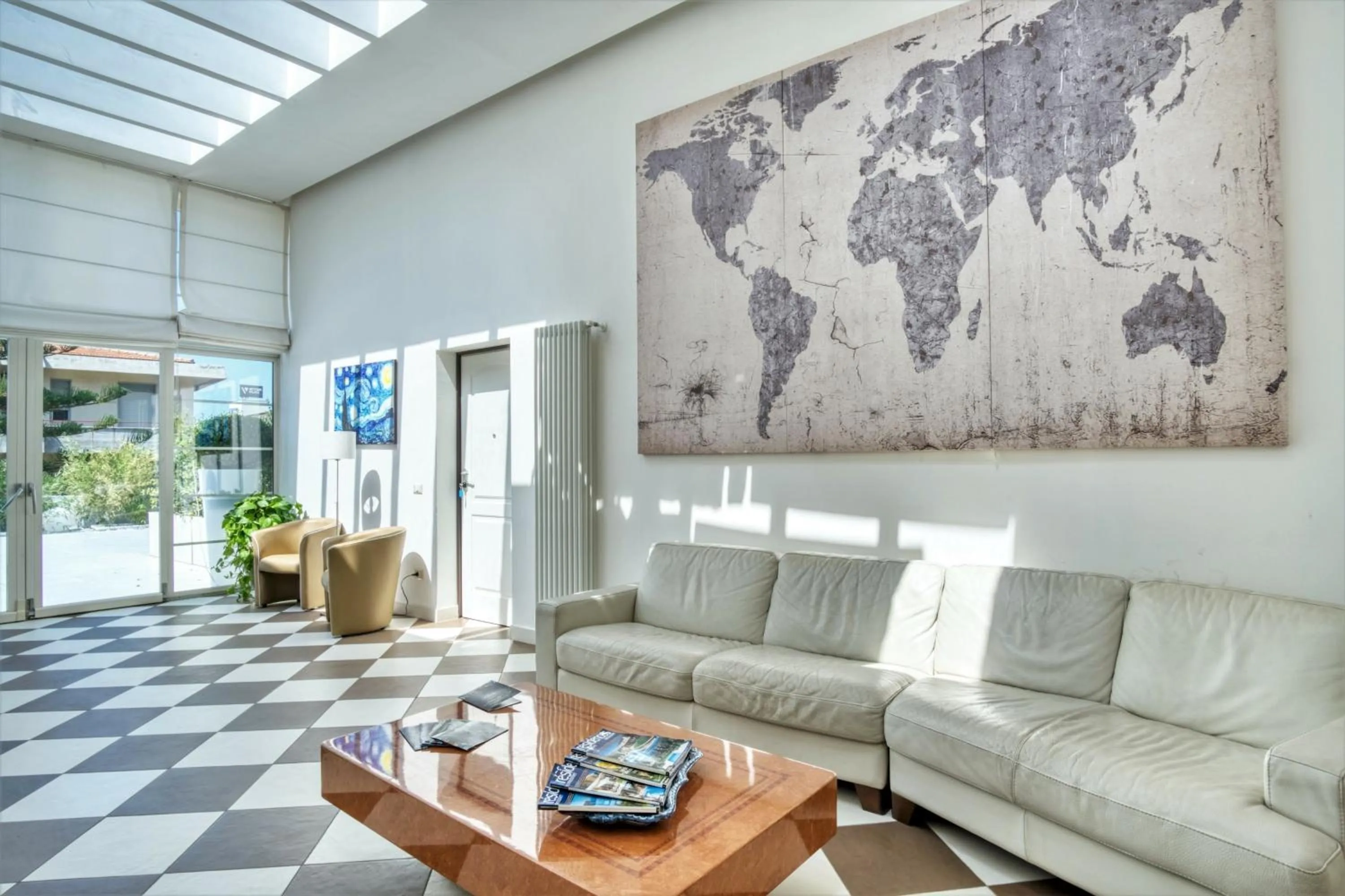 Lobby or reception in Horizon Suites